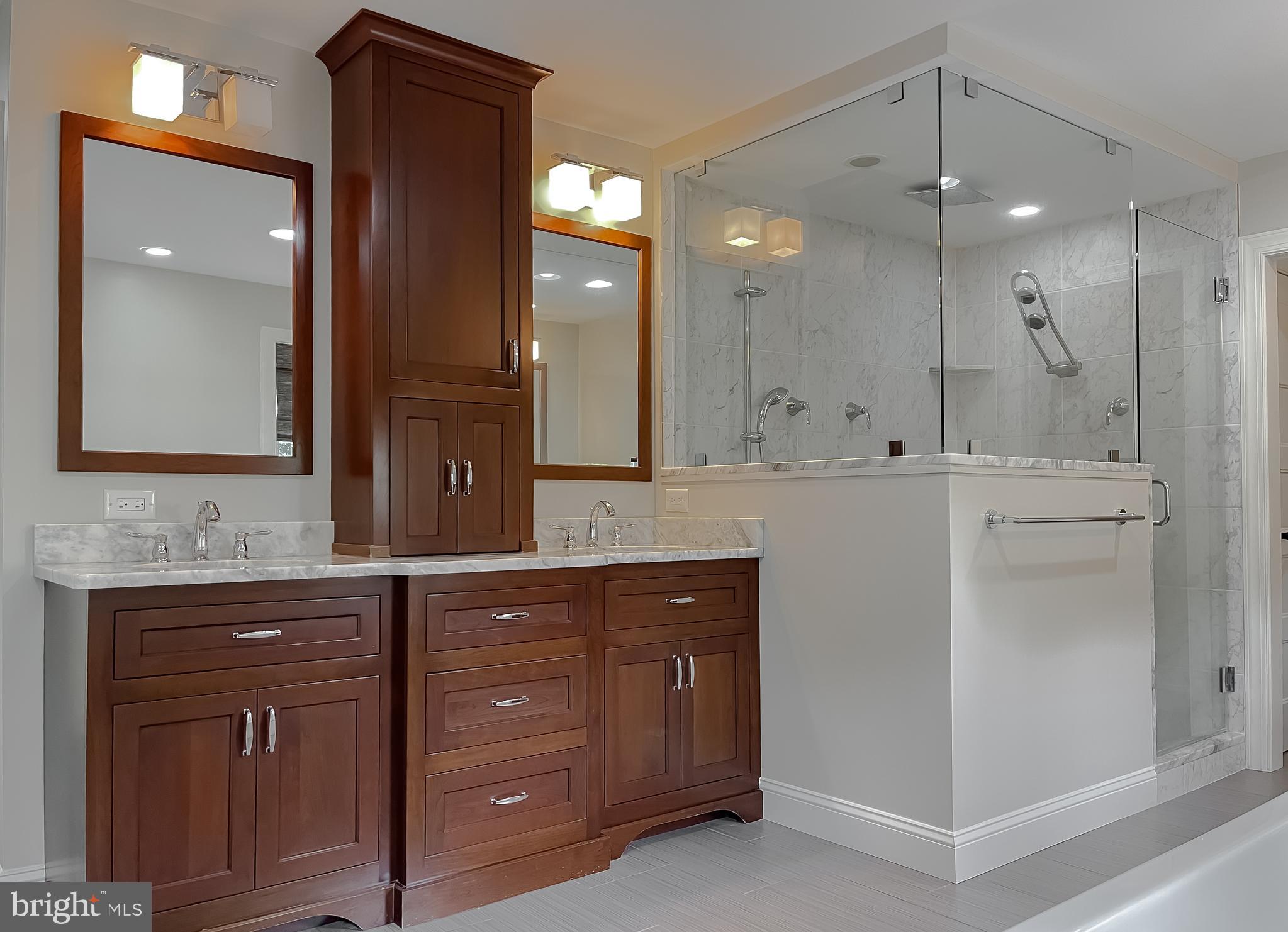 Hollywood, Maryland, 20636, United States, 5 Bedrooms Bedrooms, ,5 BathroomsBathrooms,Residential,For Sale,1914184