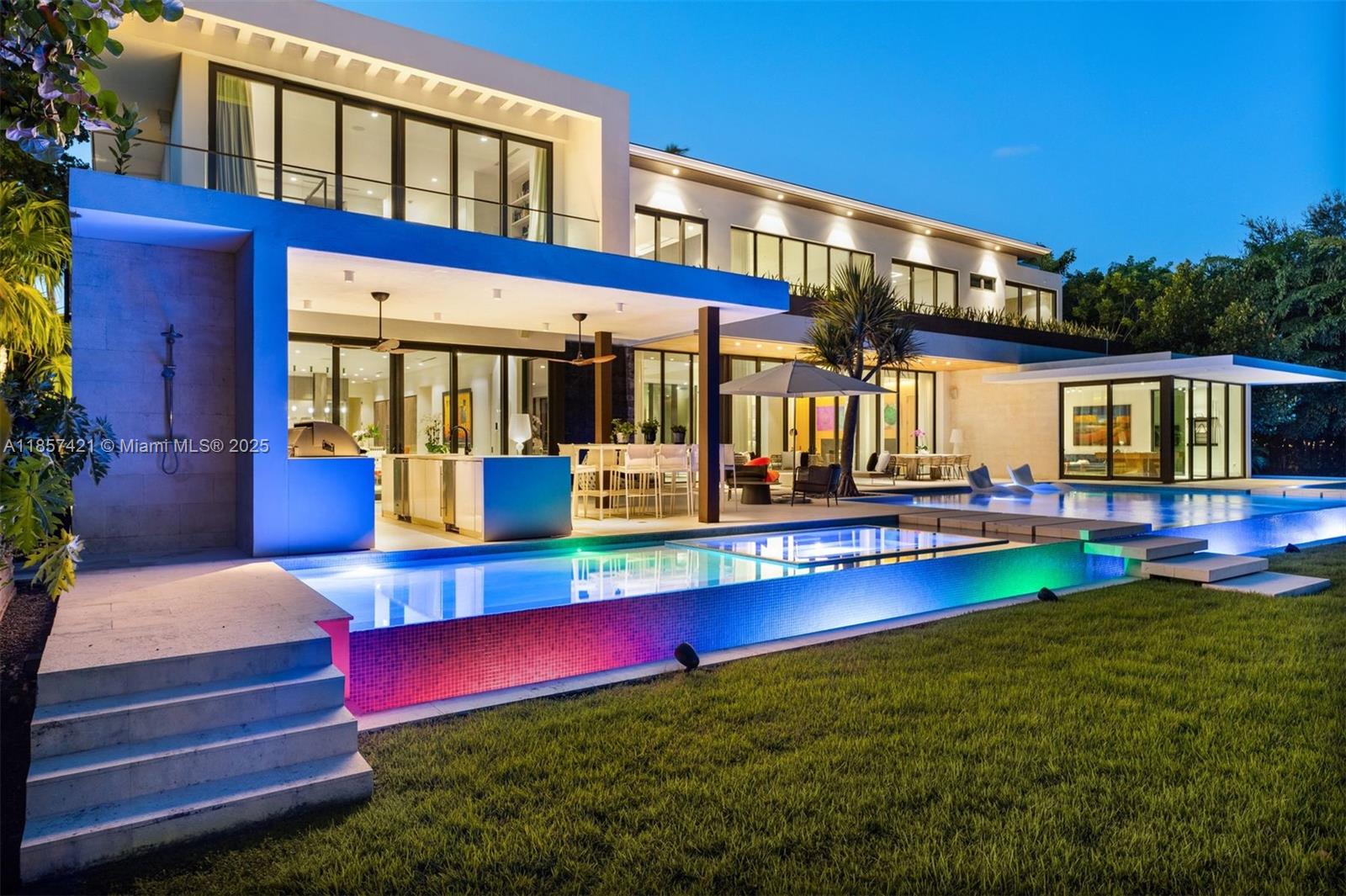 Coral Gables, Florida, 33156, United States, 8 Bedrooms Bedrooms, ,11 BathroomsBathrooms,Residential,For Sale,1938672