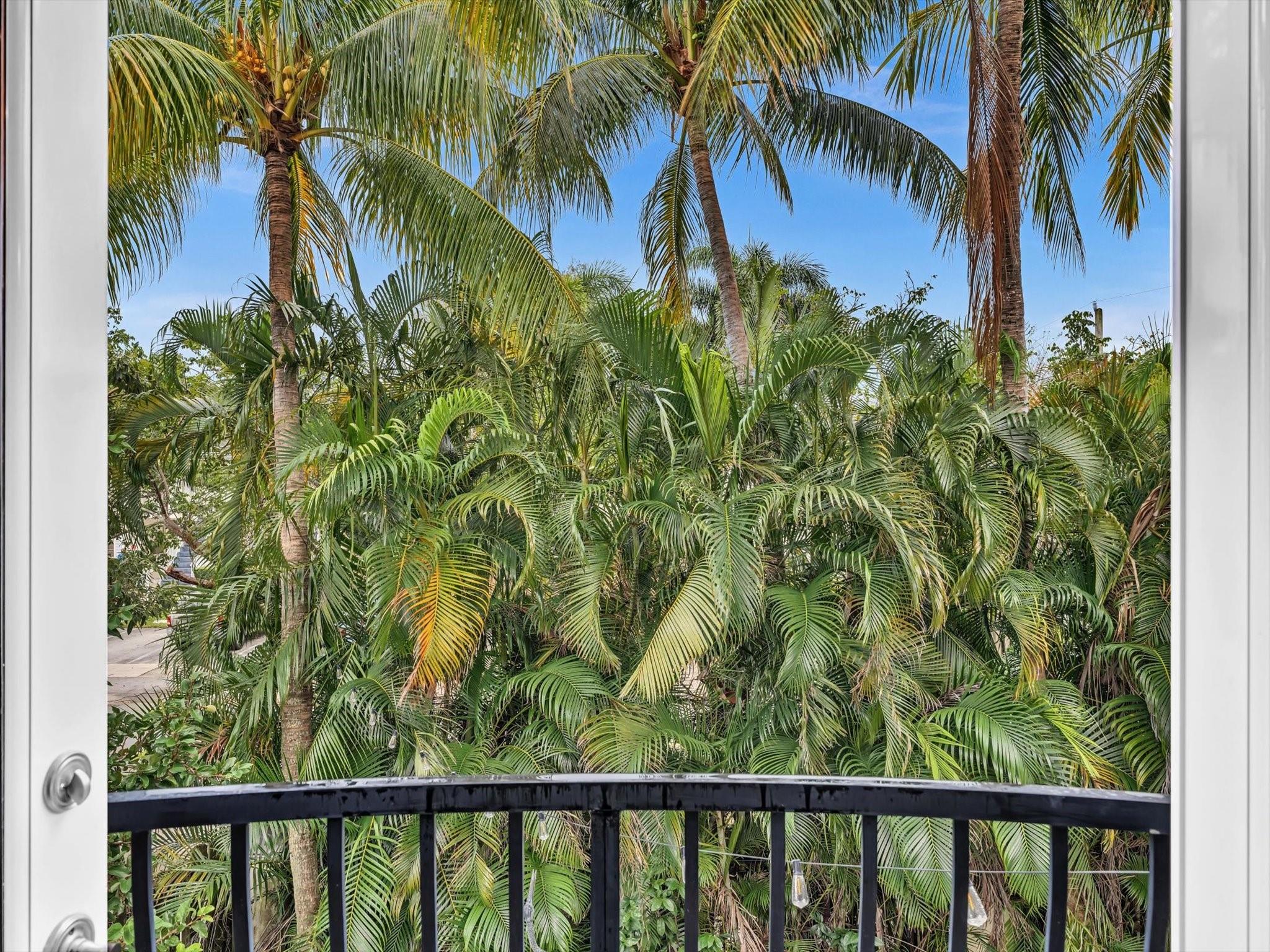 Fort Lauderdale, Florida, 33301, United States, 3 Bedrooms Bedrooms, ,5 BathroomsBathrooms,Residential,For Sale,1979910