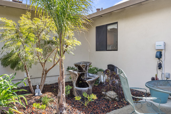 Hollister, California, 95023, United States, 3 Bedrooms Bedrooms, ,2 BathroomsBathrooms,Residential,For Sale,1882231