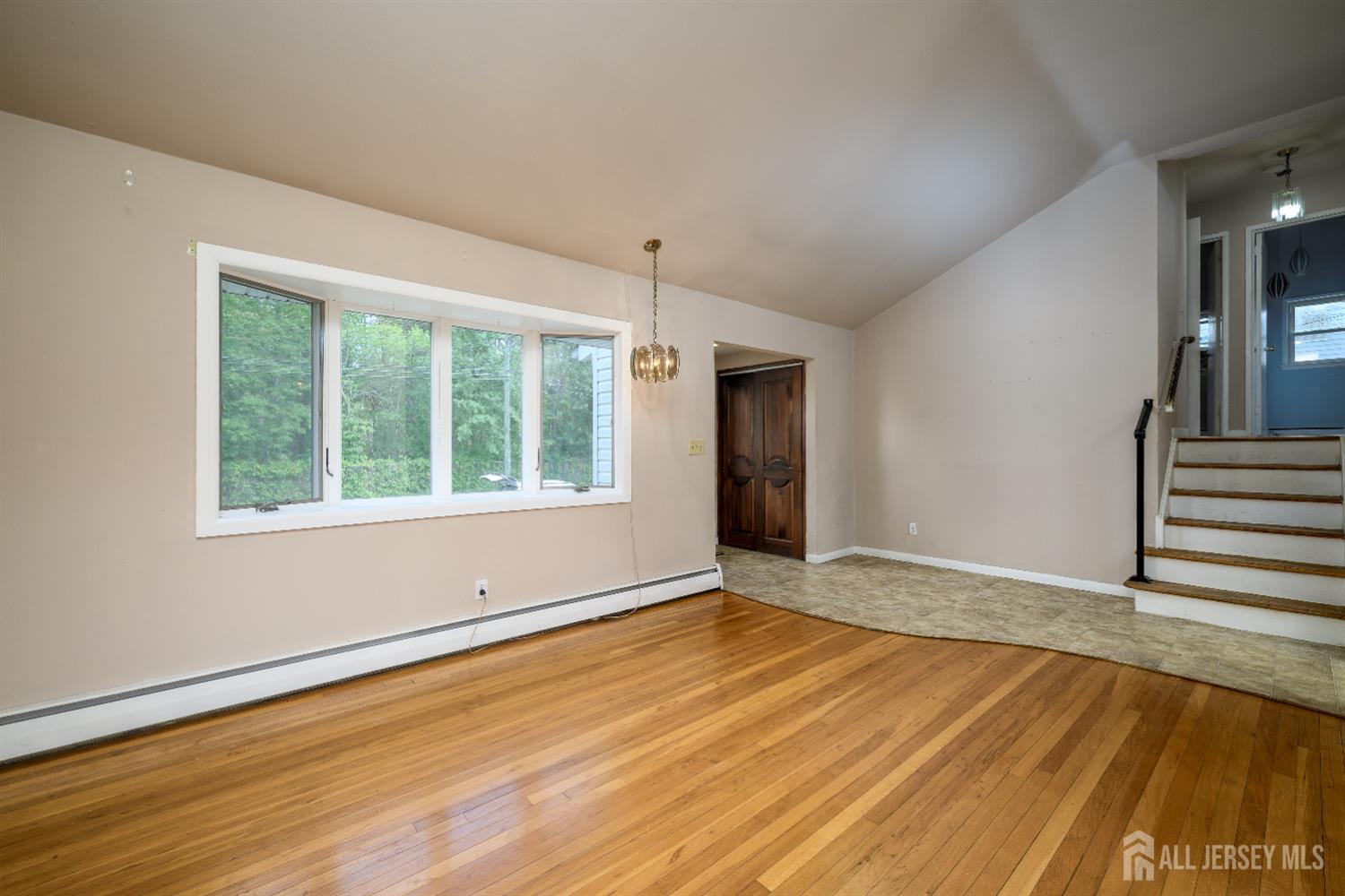 Colonia, New Jersey, 07067, United States, 4 Bedrooms Bedrooms, ,2 BathroomsBathrooms,Residential,For Sale,1961798