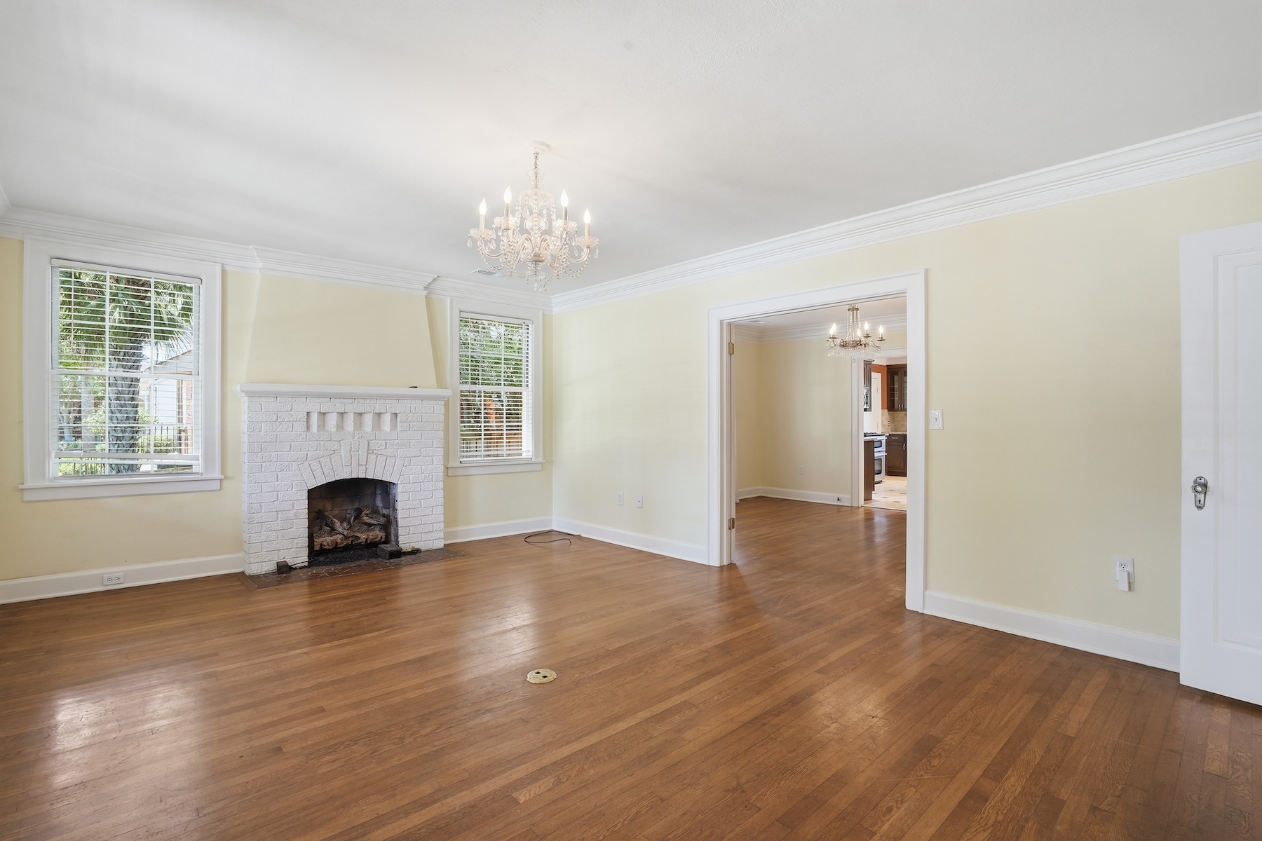  Charming Brick Bungalow in Ardsley Park with Modern Updates - 物件實景