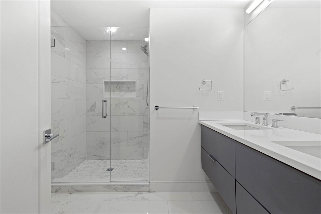 Boston, Massachusetts, 02128, United States, 2 Bedrooms Bedrooms, ,2 BathroomsBathrooms,Residential,For Sale,1984117