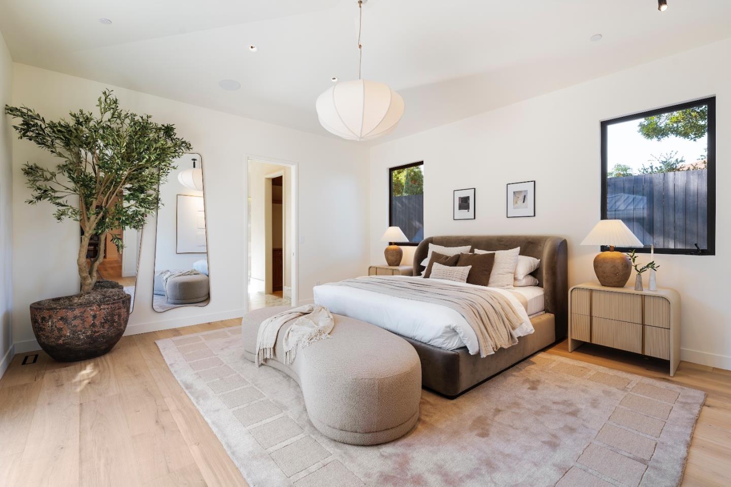 Hillsborough, California, 94010, United States, 5 Bedrooms Bedrooms, ,5 BathroomsBathrooms,Residential,For Sale,1947157