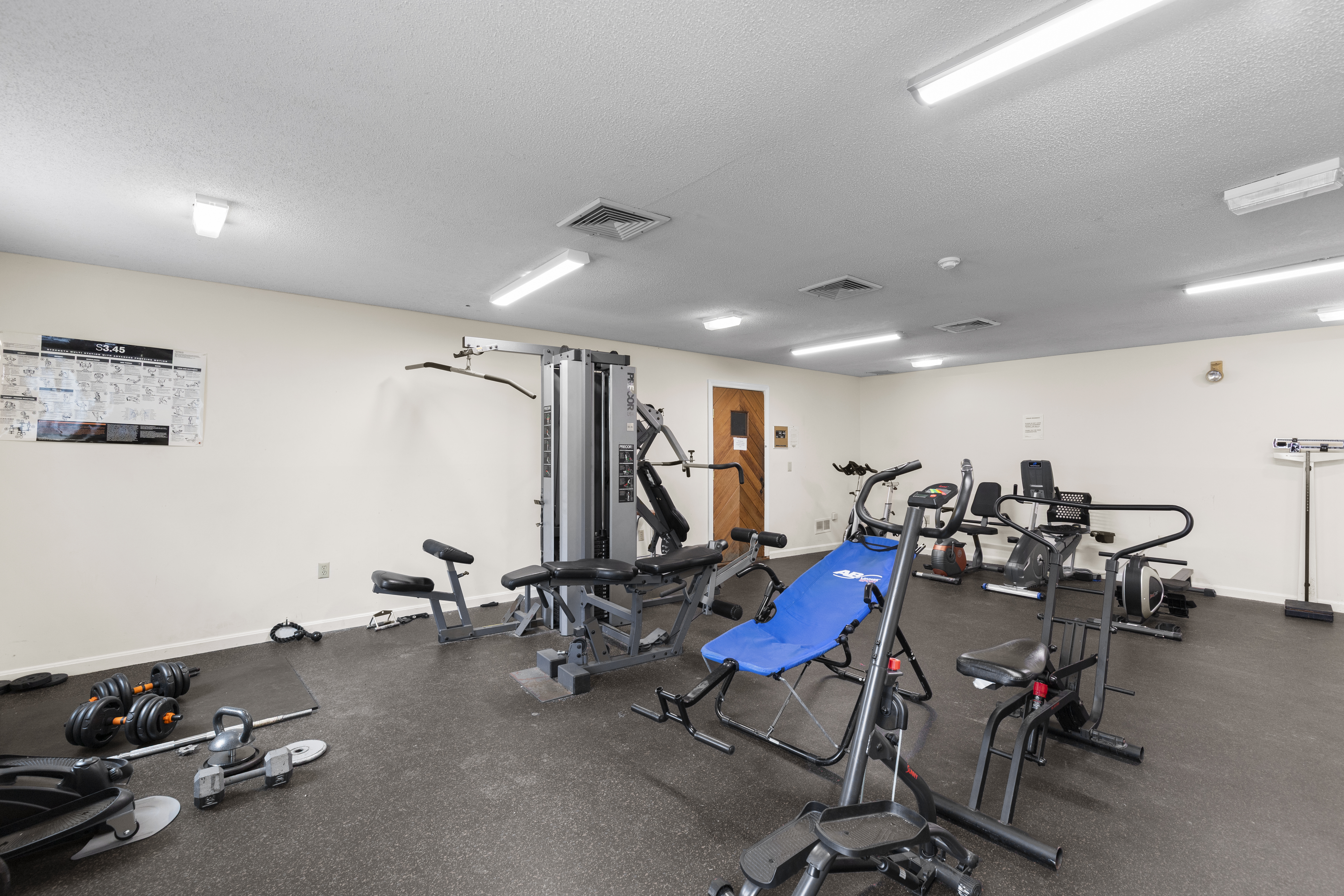  209 White Cedar Boulevard, Portsmouth, NH, 03801 - 物件實景