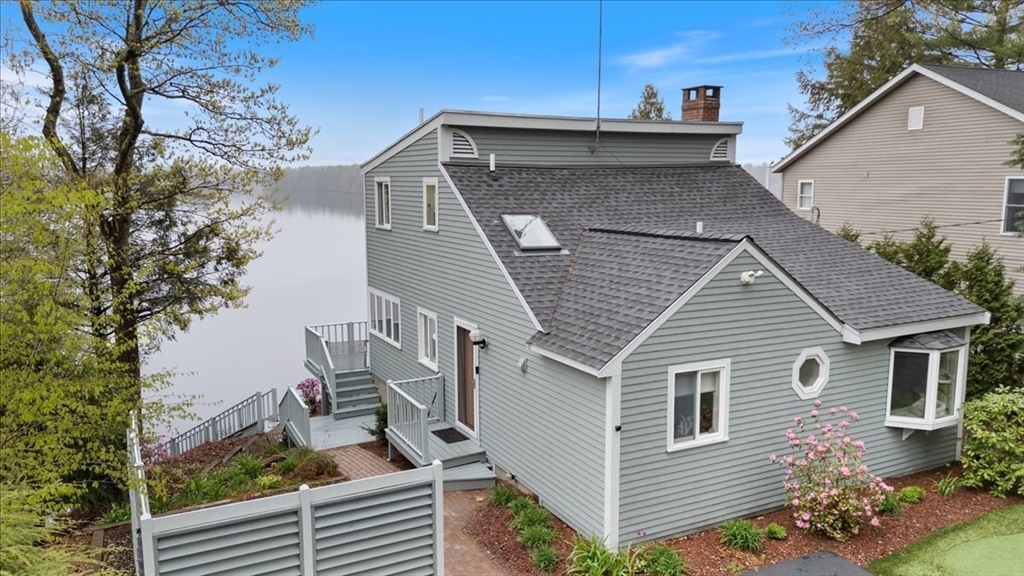 Kingston, New Hampshire, 03848, United States, 2 Bedrooms Bedrooms, ,2 BathroomsBathrooms,Residential,For Sale,1879269