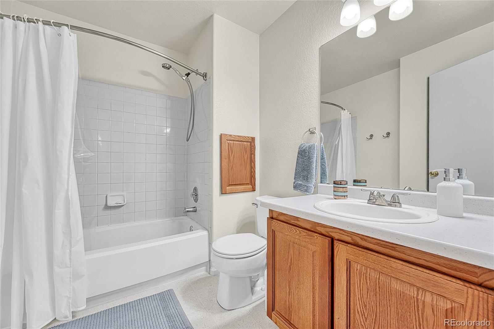 Littleton, Colorado, 80125, United States, 4 Bedrooms Bedrooms, ,3 BathroomsBathrooms,Residential,For Sale,1955641