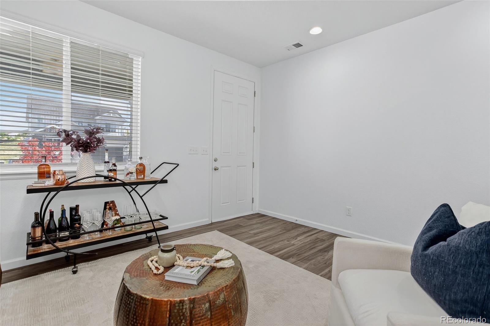 Castle Rock, Colorado, 80104, United States, 3 Bedrooms Bedrooms, ,2 BathroomsBathrooms,Residential,For Sale,1967525