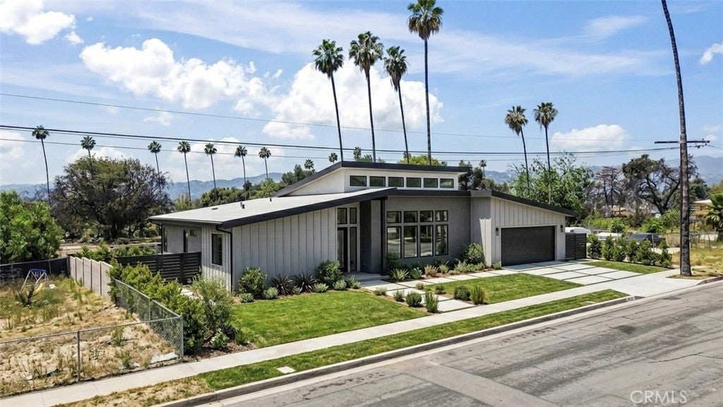 Altadena, California, 91001, United States, ,Land,For Sale,2049232