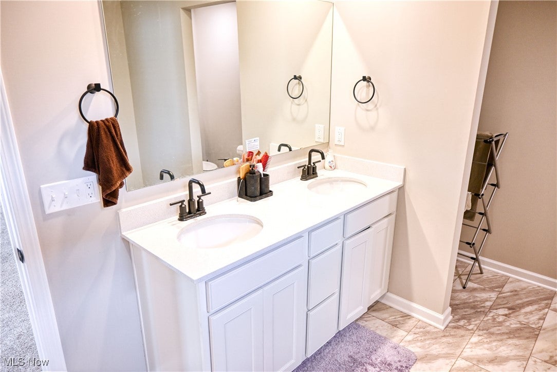 Columbia Station, Ohio, 44028, United States, 4 Bedrooms Bedrooms, ,3 BathroomsBathrooms,Residential,For Sale,1994241