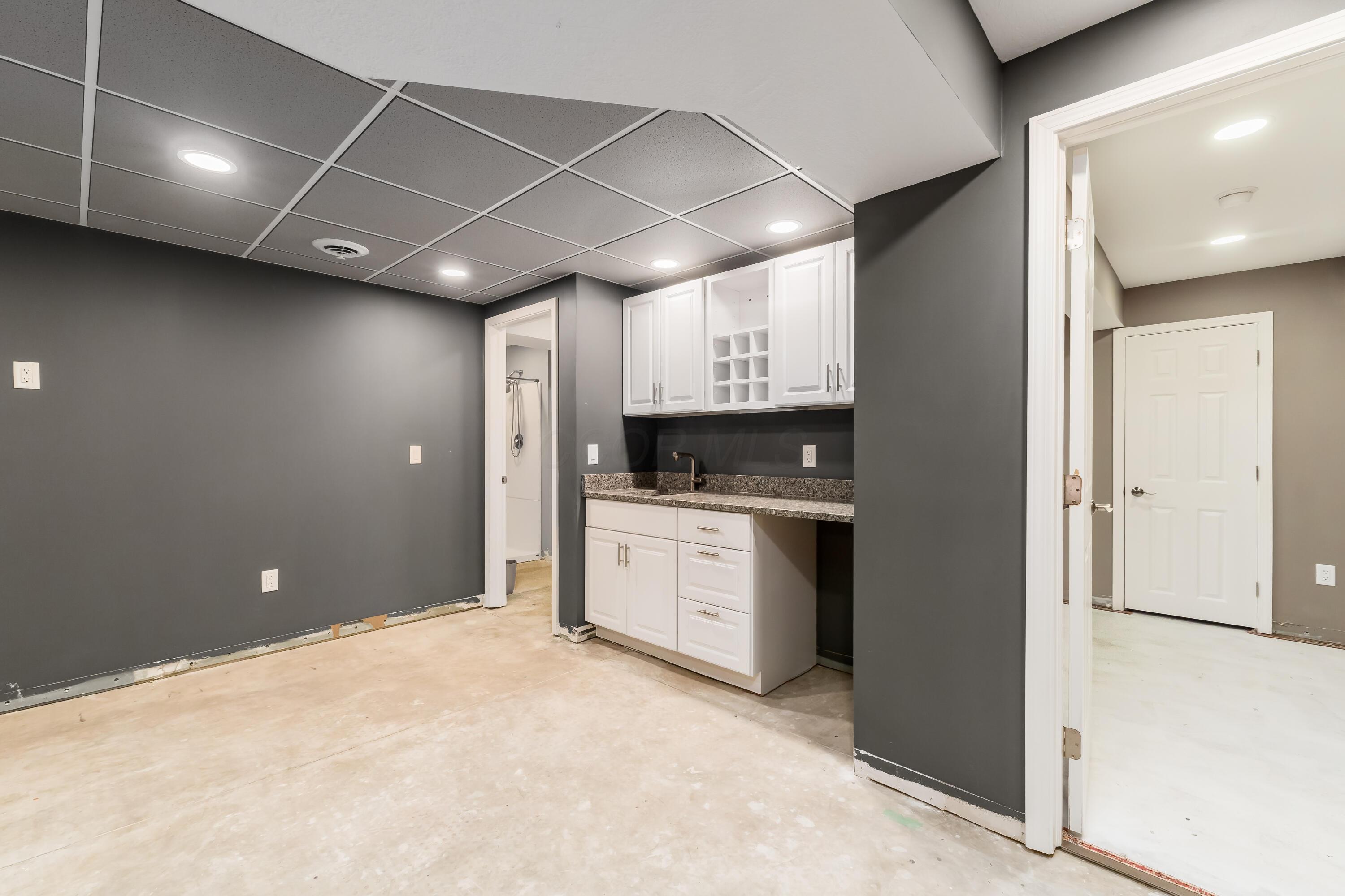 Granville, Ohio, 43023, United States, 5 Bedrooms Bedrooms, ,4 BathroomsBathrooms,Residential,For Sale,2003163