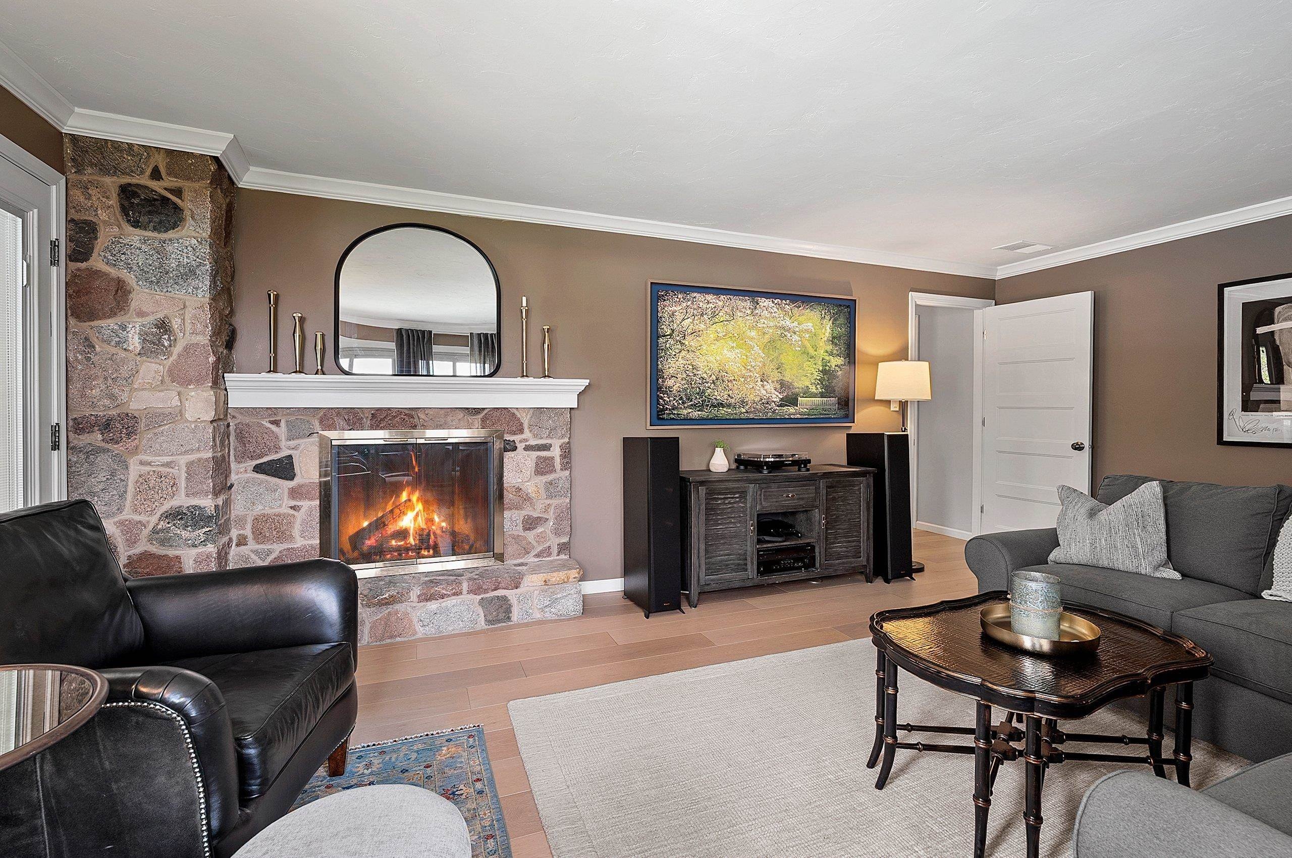 GREEN BAY, Wisconsin, 54301, United States, 4 Bedrooms Bedrooms, ,3 BathroomsBathrooms,Residential,For Sale,2048088