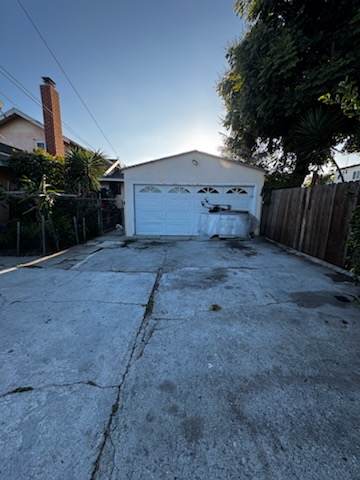 Inglewood, California, 90304, United States, 7 Bedrooms Bedrooms, ,Residential,For Sale,1923768