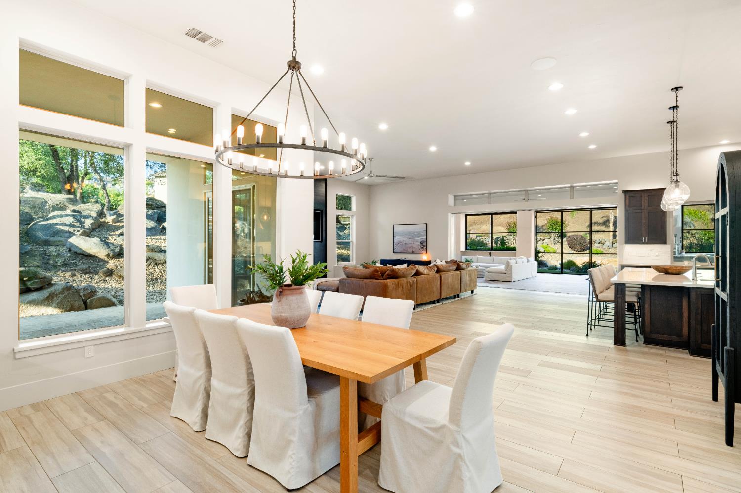 Loomis, California, 95650, United States, 5 Bedrooms Bedrooms, ,6 BathroomsBathrooms,Residential,For Sale,2003238