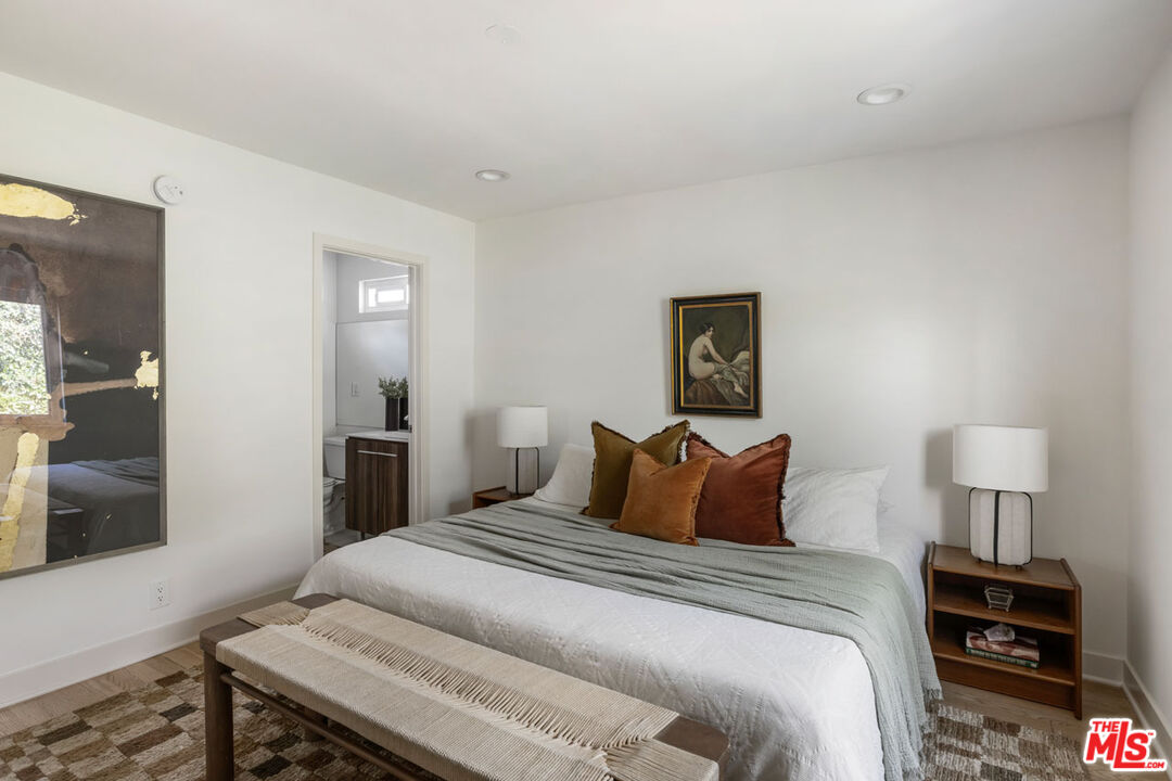 Los Angeles, California, 90031, United States, 5 Bedrooms Bedrooms, ,Residential,For Sale,2000759