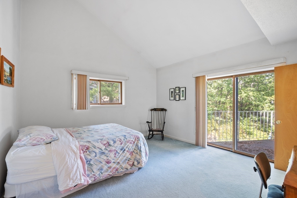 Salem, Massachusetts, 01970, United States, 2 Bedrooms Bedrooms, ,3 BathroomsBathrooms,Residential,For Sale,1932655