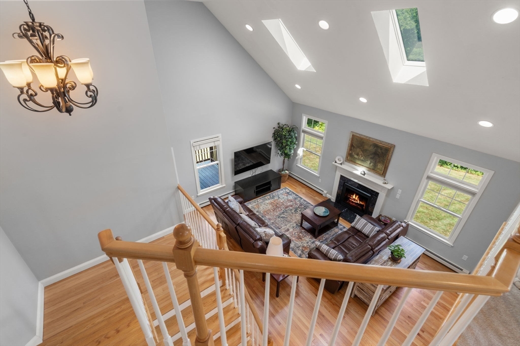 Kingston, Massachusetts, 02364, United States, 2 Bedrooms Bedrooms, ,3 BathroomsBathrooms,Residential,For Sale,1932418