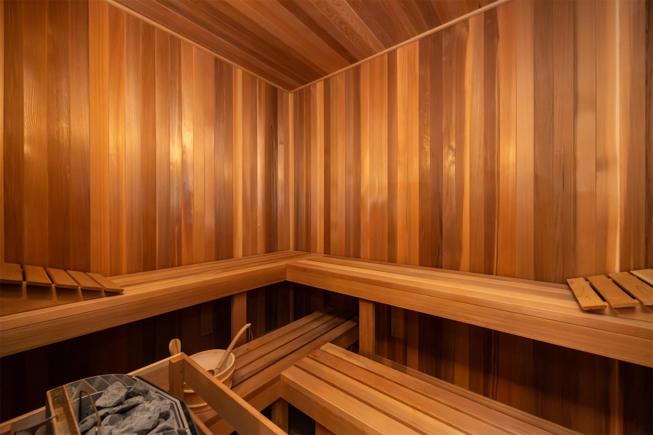 Urbandale, Iowa, 50323, United States, 4 Bedrooms Bedrooms, ,6 BathroomsBathrooms,Residential,For Sale,1980001