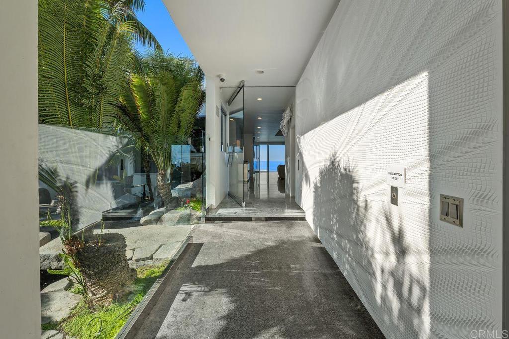 Encinitas, California, 92024, United States, 5 Bedrooms Bedrooms, ,7 BathroomsBathrooms,Residential,For Sale,2003398