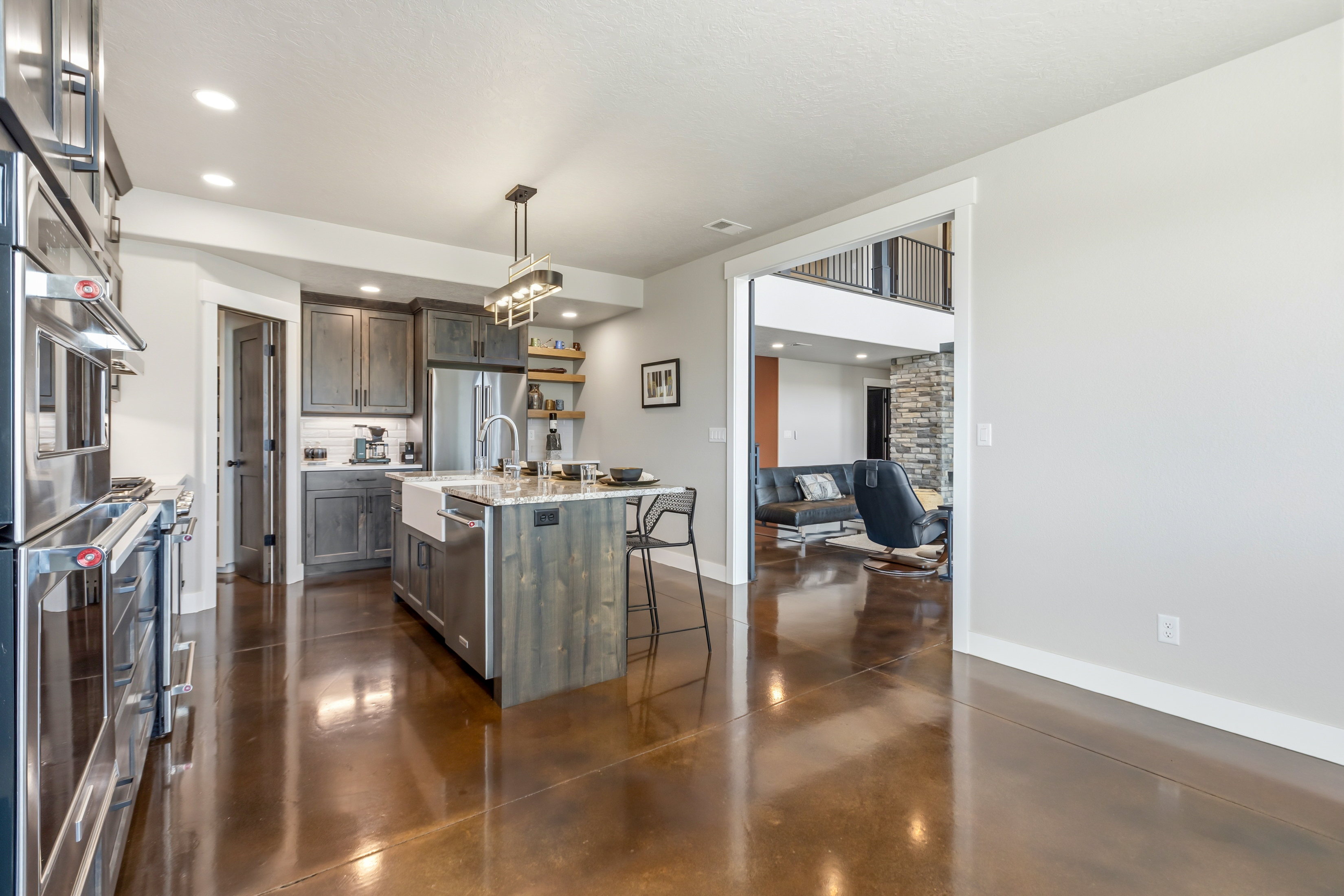  Custom-Built Home in the Highly Sought-After Pelican Lake Ranch Community - 物件實景