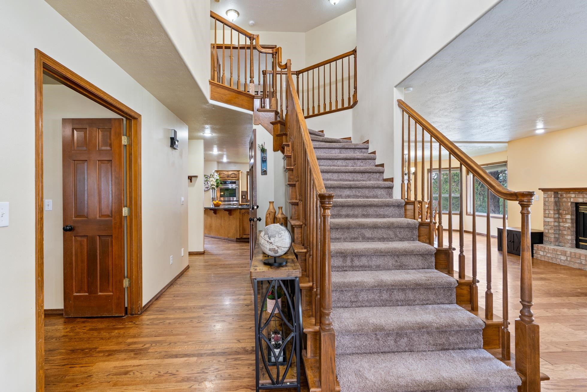 Nine Mile Falls, Washington, 99026, United States, 5 Bedrooms Bedrooms, ,4 BathroomsBathrooms,Residential,For Sale,1895080