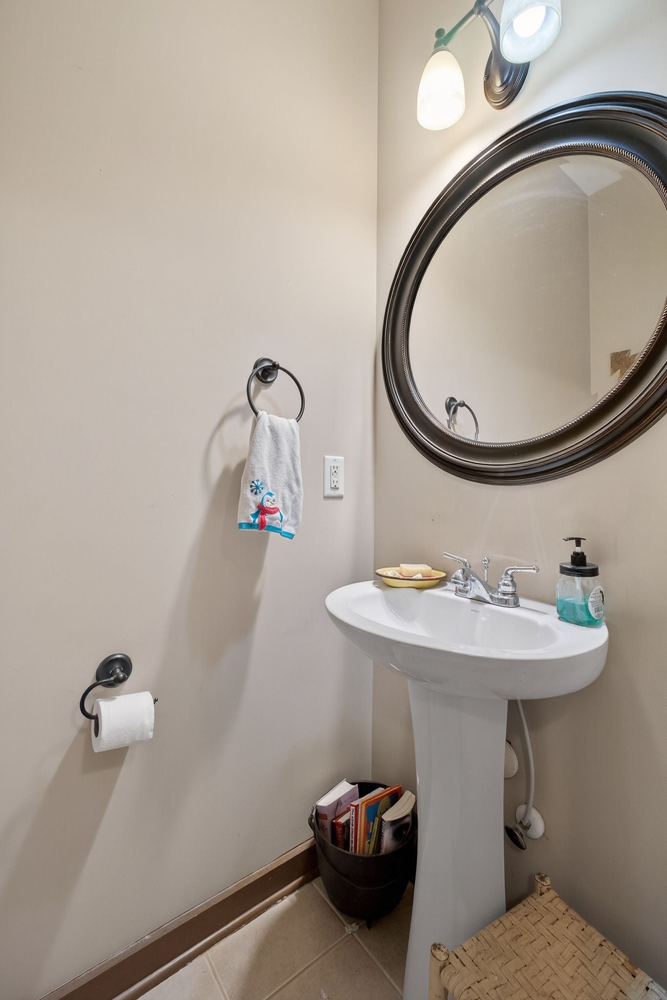 Smithville, Tennessee, 37166, United States, 4 Bedrooms Bedrooms, ,3 BathroomsBathrooms,Residential,For Sale,2008233