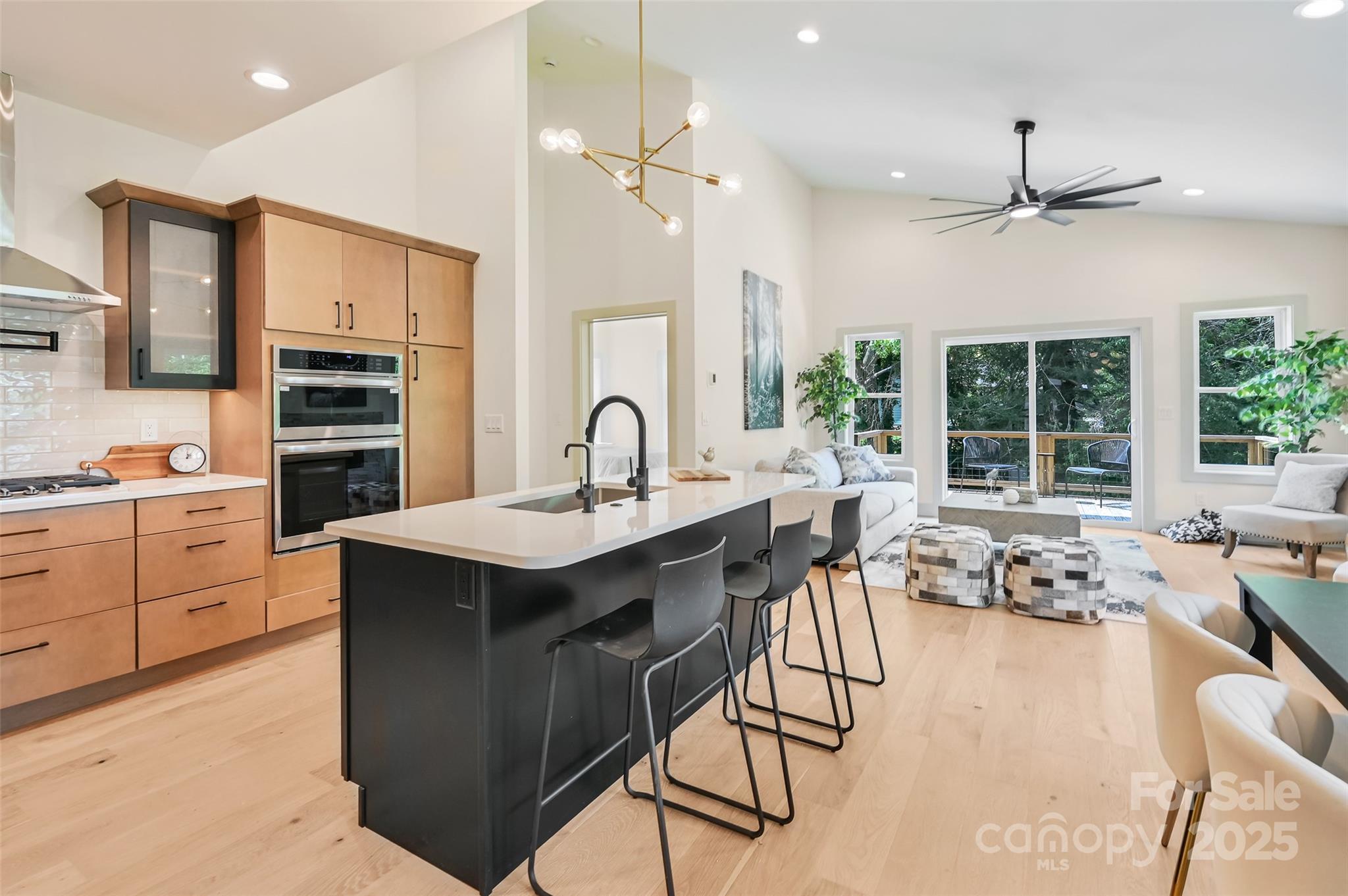 Asheville, North Carolina, 28806, United States, 4 Bedrooms Bedrooms, ,4 BathroomsBathrooms,Residential,For Sale,1837018