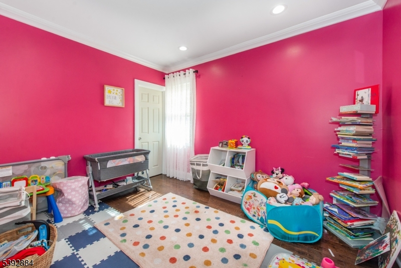 Belleville Twp., New Jersey, 07109, United States, 8 Bedrooms Bedrooms, ,3 BathroomsBathrooms,Residential,For Sale,1989037