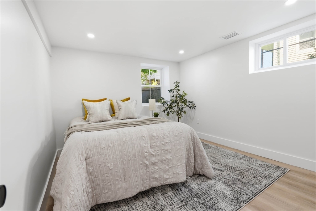 Watertown, Massachusetts, 02472, United States, 3 Bedrooms Bedrooms, ,3 BathroomsBathrooms,Residential,For Sale,2048404