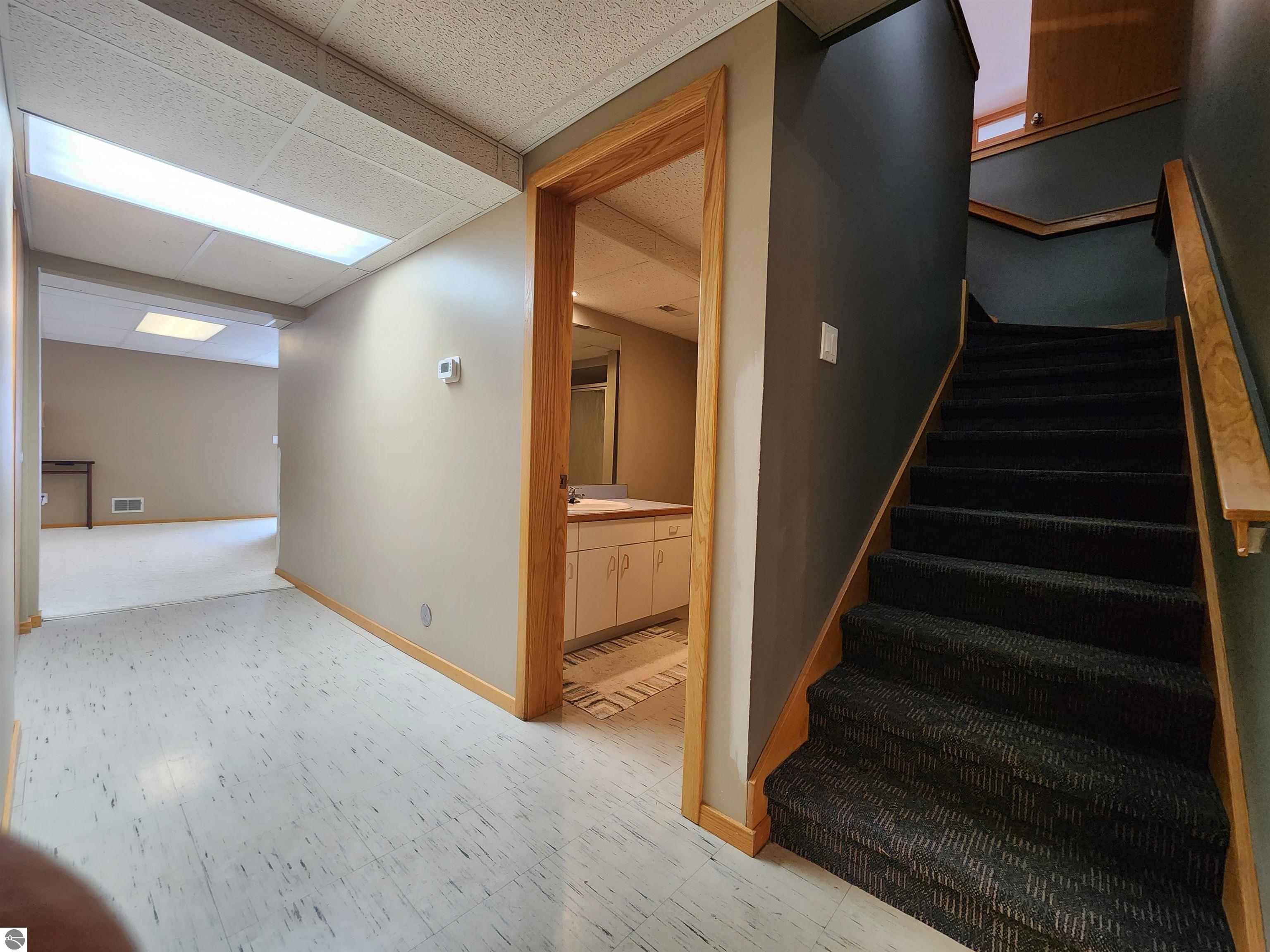 Alma, Michigan, 48801, United States, 5 Bedrooms Bedrooms, ,4 BathroomsBathrooms,Residential,For Sale,2000371