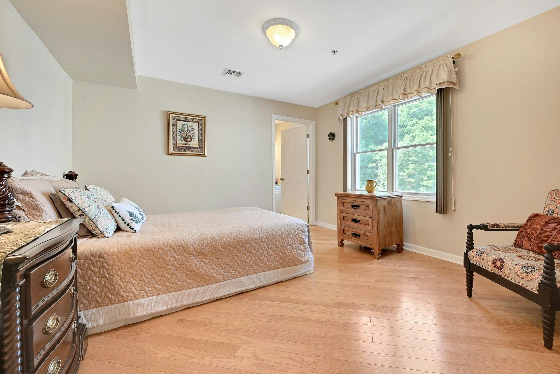  45 Legend Hills Drive, Edgewater, NJ 07020 - 物件實景