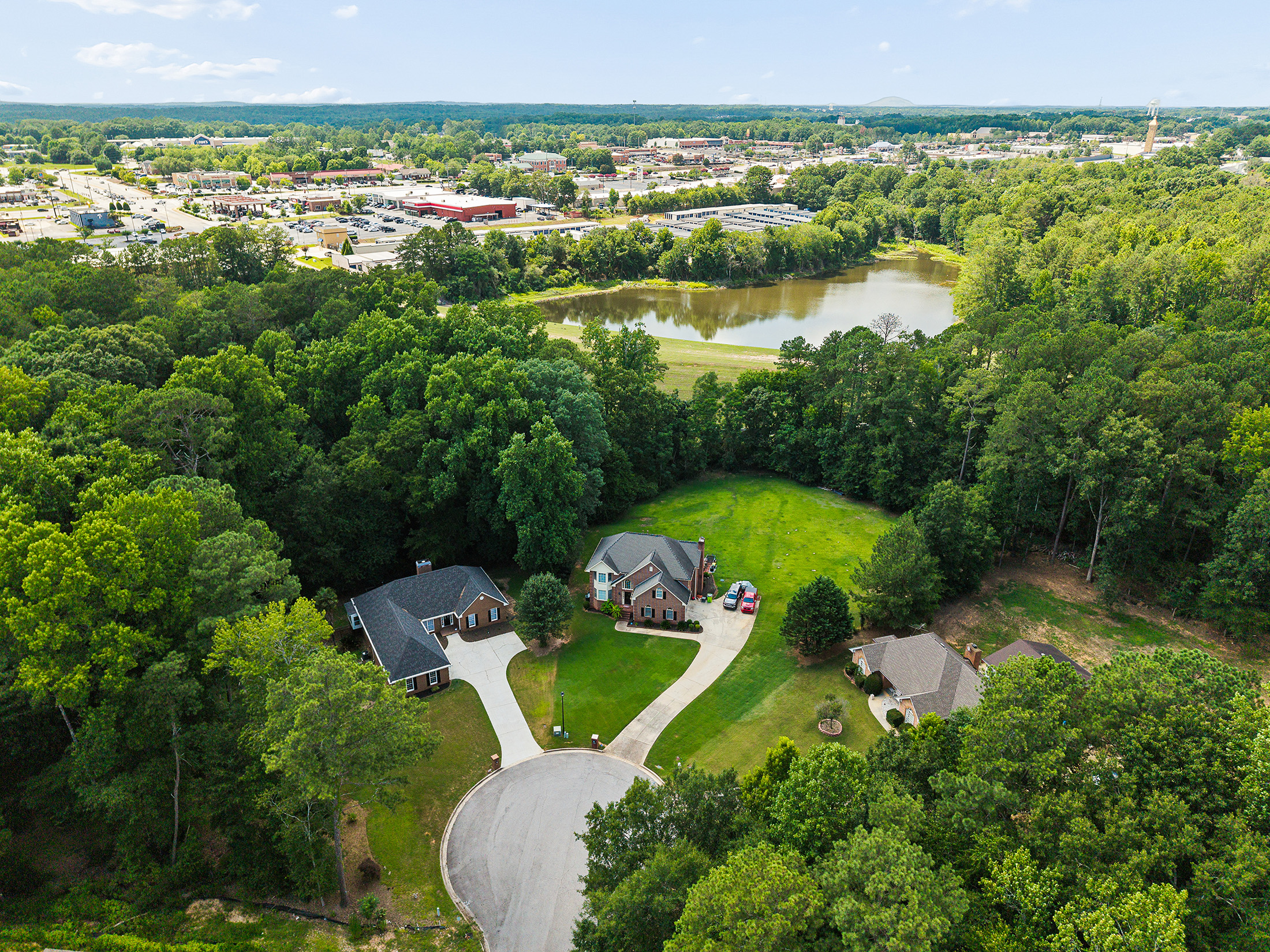  Beautifully Refreshed Ranch Nestled on an Expansive Cul-de-sac Lot - 物件實景
