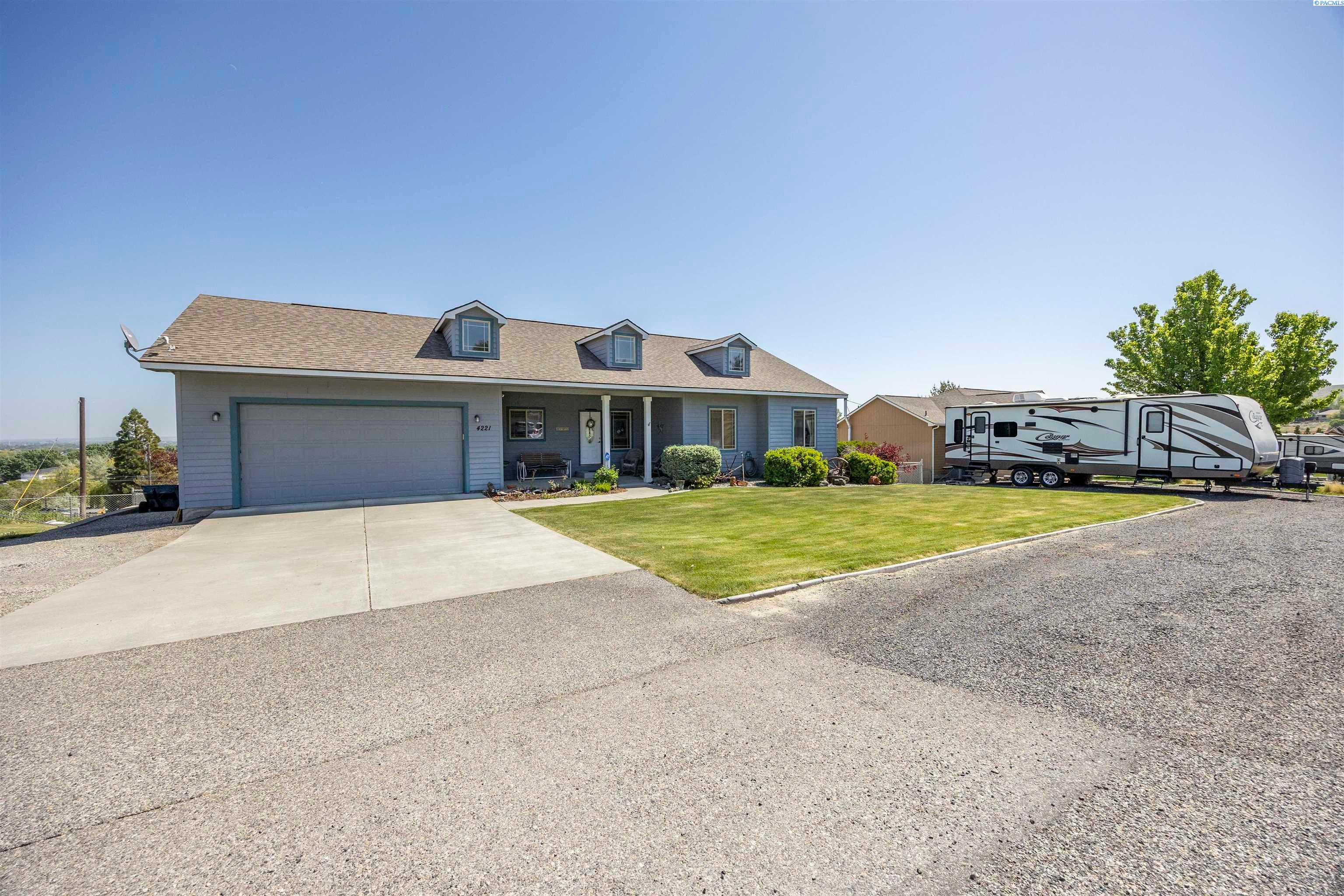 Kennewick, Washington, 99337, United States, 4 Bedrooms Bedrooms, ,3 BathroomsBathrooms,Residential,For Sale,1860973