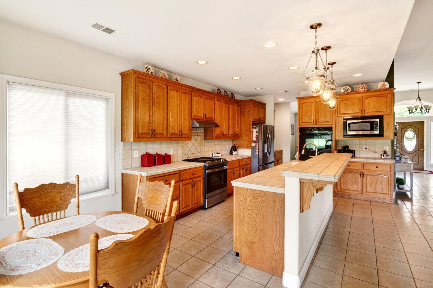 Valley Springs, California, 95252, United States, 4 Bedrooms Bedrooms, ,3 BathroomsBathrooms,Residential,For Sale,2049425