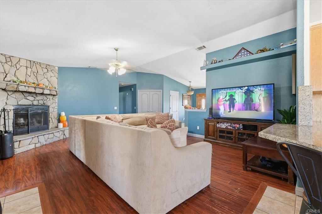 Apple Valley, California, 92307, United States, 4 Bedrooms Bedrooms, ,3 BathroomsBathrooms,Residential,For Sale,1995123