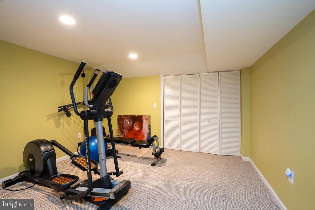 Monroe Township, New Jersey, 08831, United States, 5 Bedrooms Bedrooms, ,4 BathroomsBathrooms,Residential,For Sale,1895133