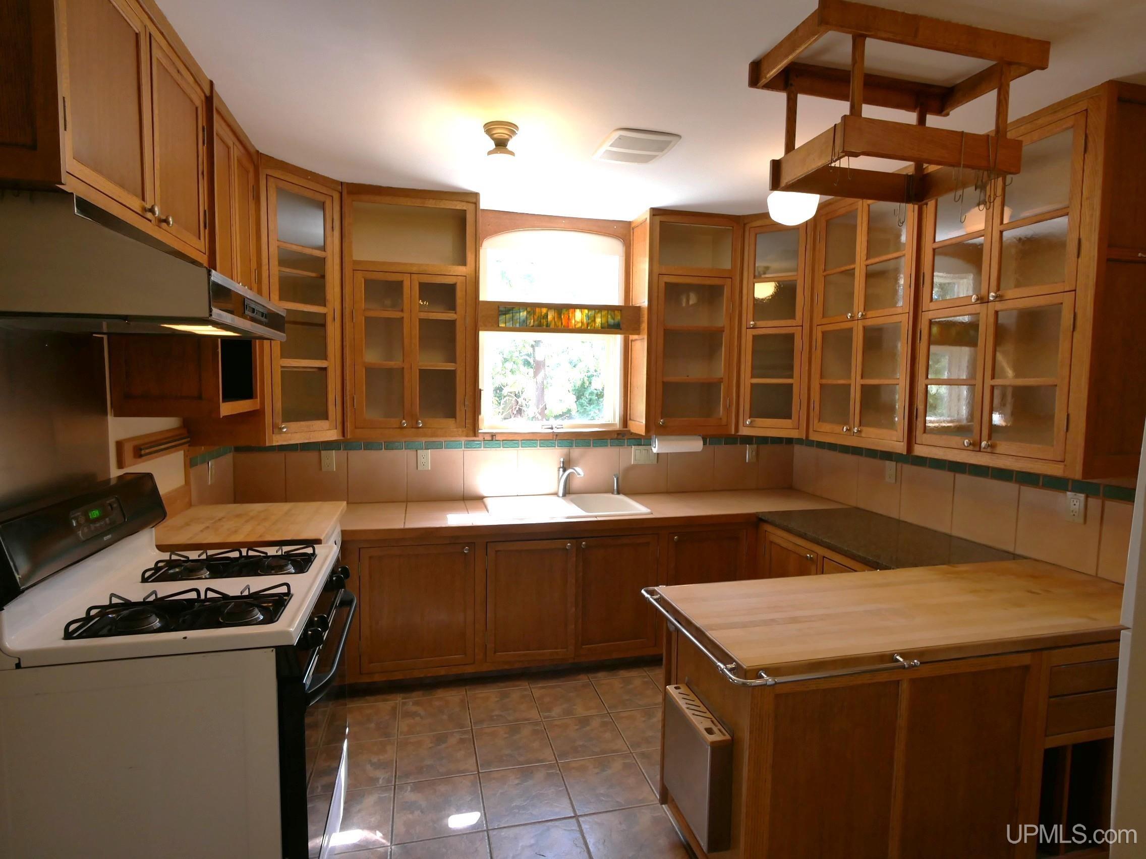 Copper Harbor, Michigan, 49918, United States, 3 Bedrooms Bedrooms, ,3 BathroomsBathrooms,Residential,For Sale,1924307