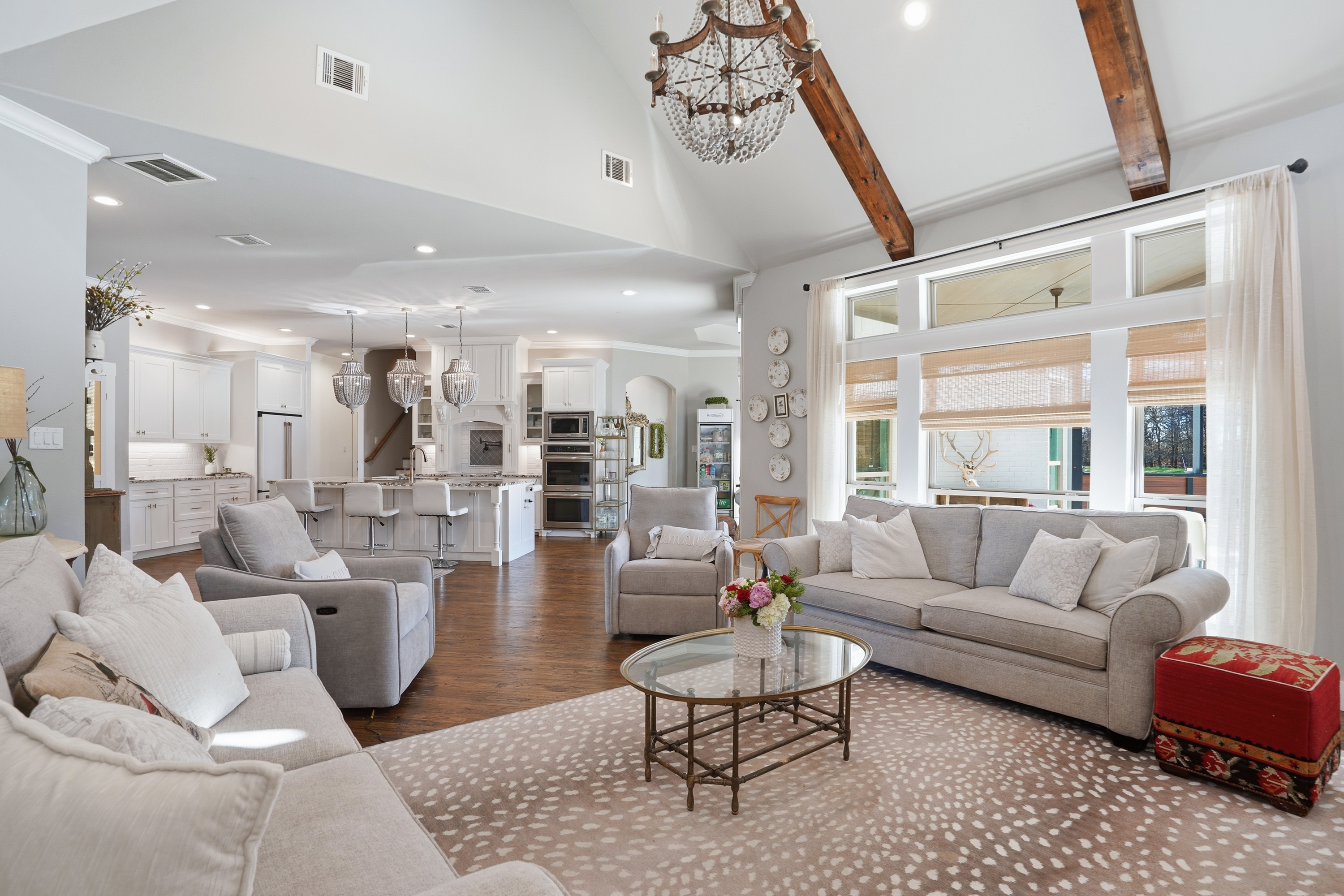  a private gated retreat where  luxury meets texas tranquility - 物件實景