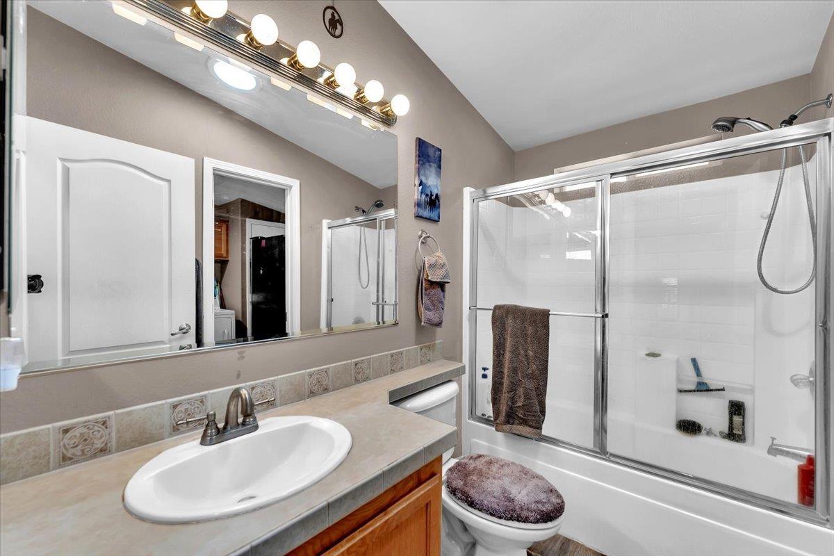 Gerber, California, 96035, United States, 4 Bedrooms Bedrooms, ,3 BathroomsBathrooms,Residential,For Sale,1927248