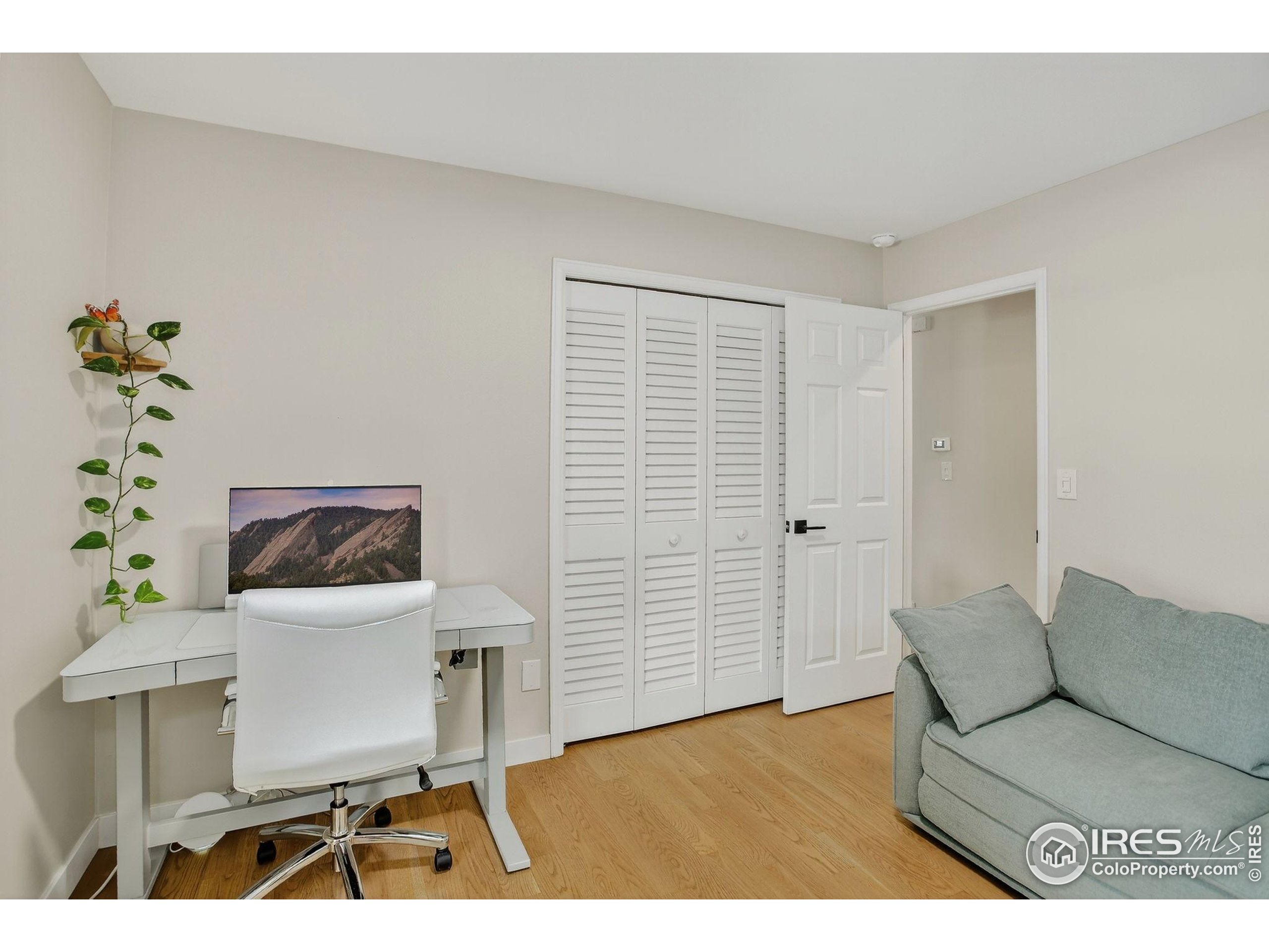 Louisville, Colorado, 80027, United States, 3 Bedrooms Bedrooms, ,2 BathroomsBathrooms,Residential,For Sale,1938542