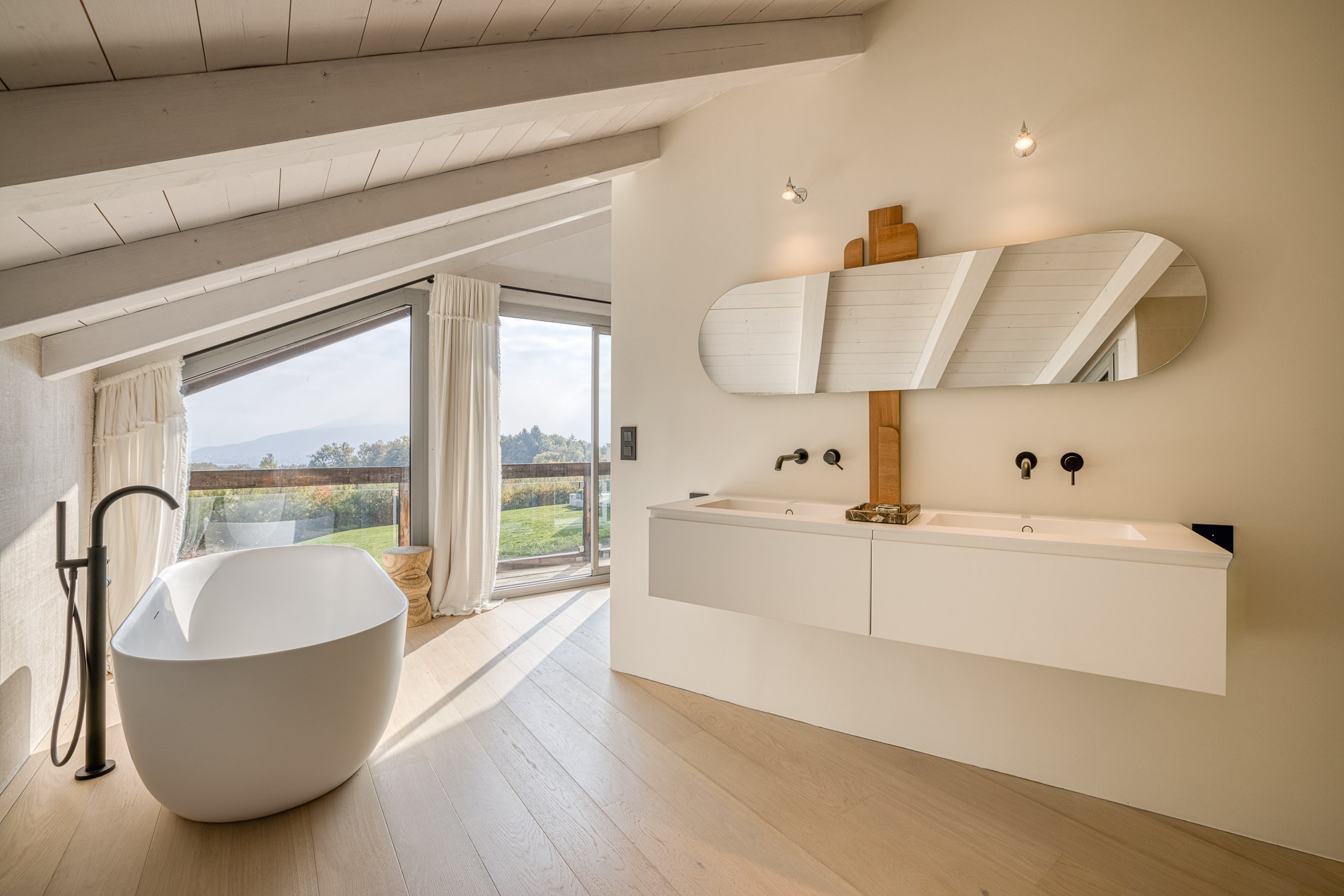  Contemporary Elegance and Alpine Art of Living Overlooking Lake Annecy - 物件實景