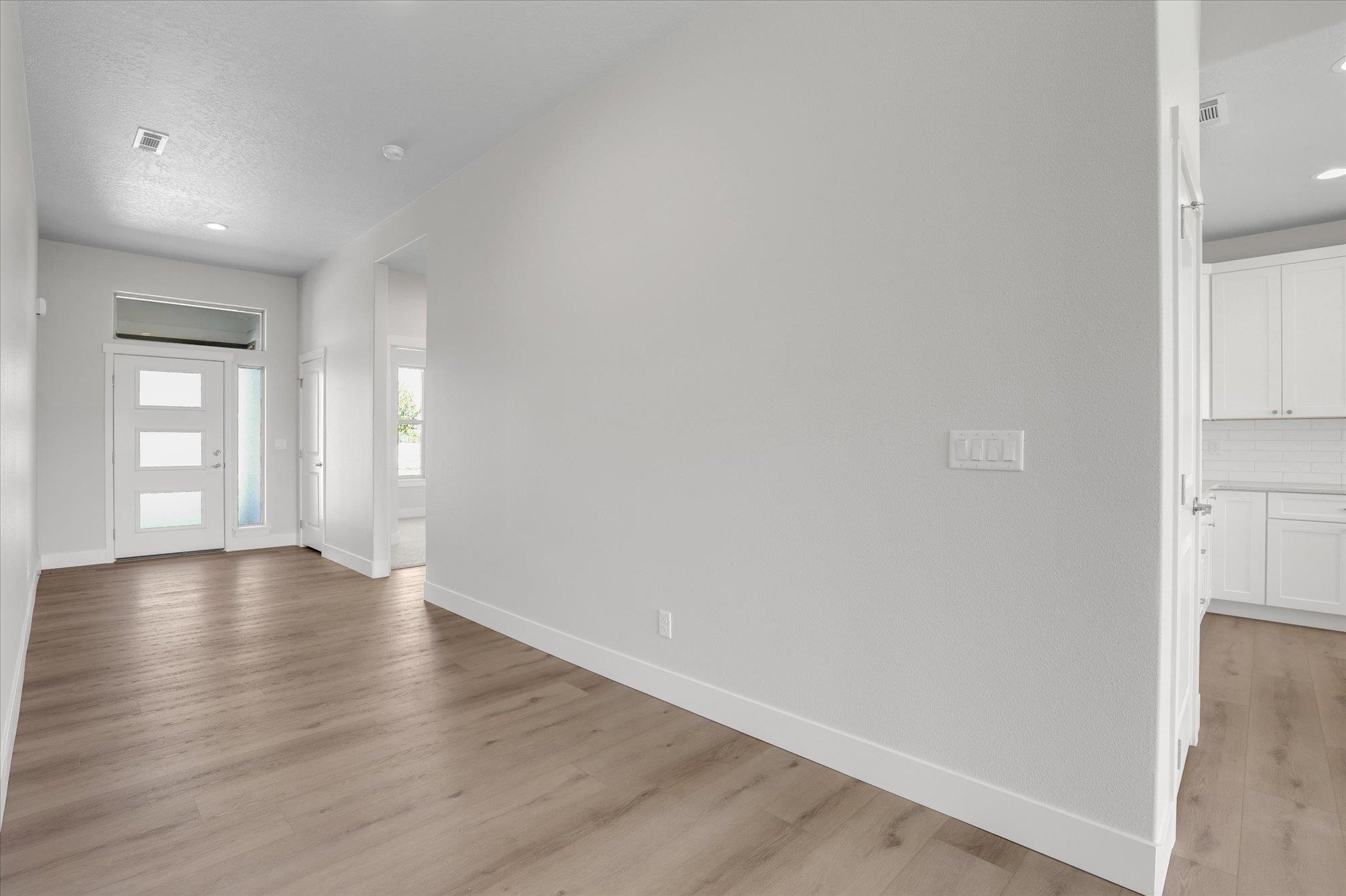 Deer Park, Washington, 99006, United States, 3 Bedrooms Bedrooms, ,2 BathroomsBathrooms,Residential,For Sale,1963101