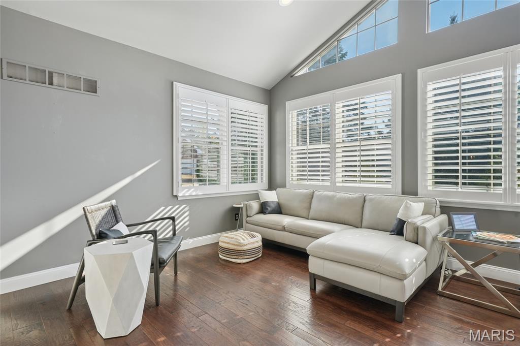 Ellisville, Missouri, 63021, United States, 3 Bedrooms Bedrooms, ,3 BathroomsBathrooms,Residential,For Sale,1988927