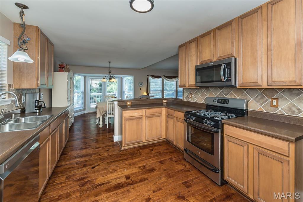 St Peters, Missouri, 63304, United States, 4 Bedrooms Bedrooms, ,3 BathroomsBathrooms,Residential,For Sale,1933139