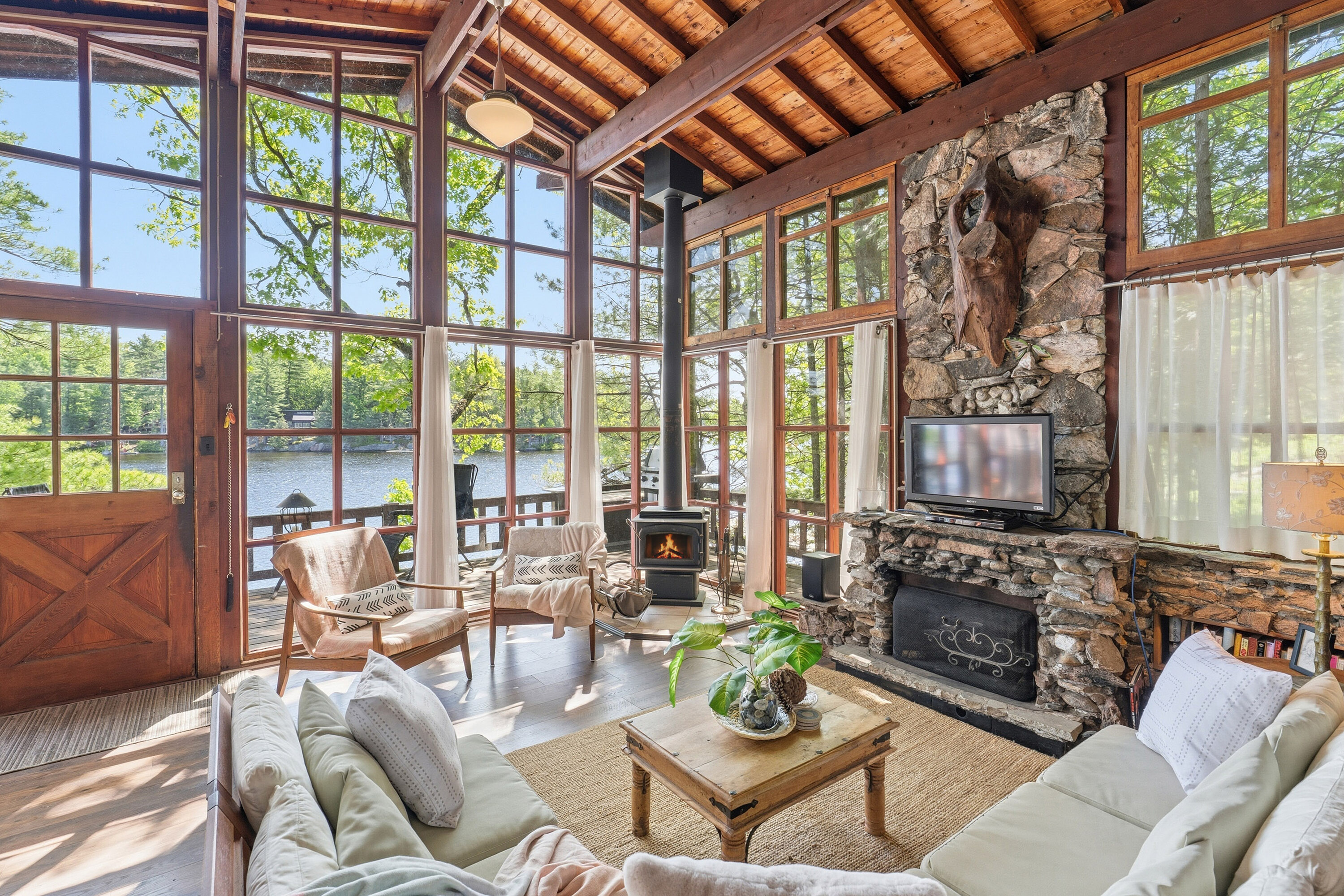  Timeless Kahshe Lake Cottage - 物件實景
