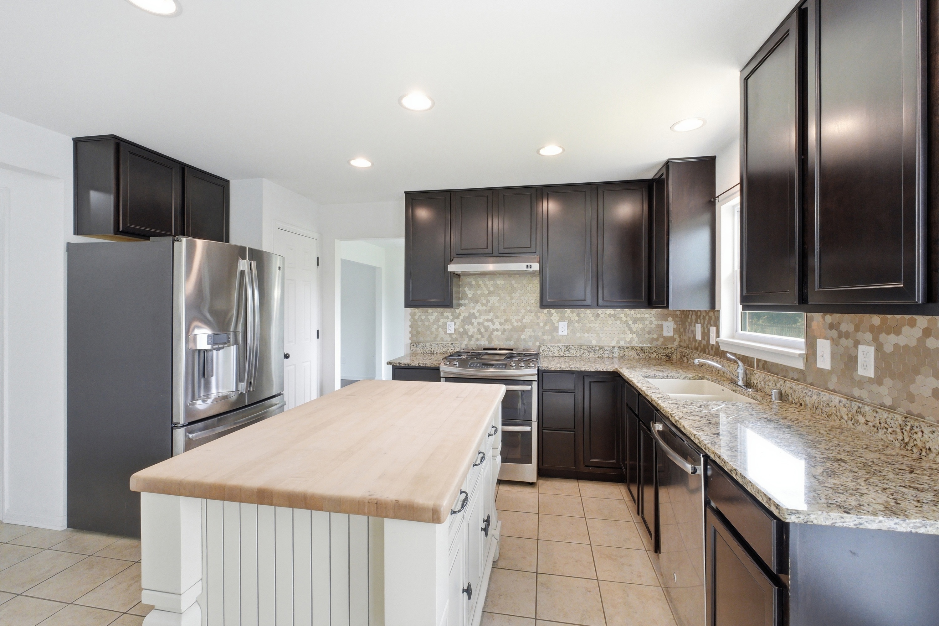  203 Brookfield Hills Court, Louisville, KY 40245 - 物件實景