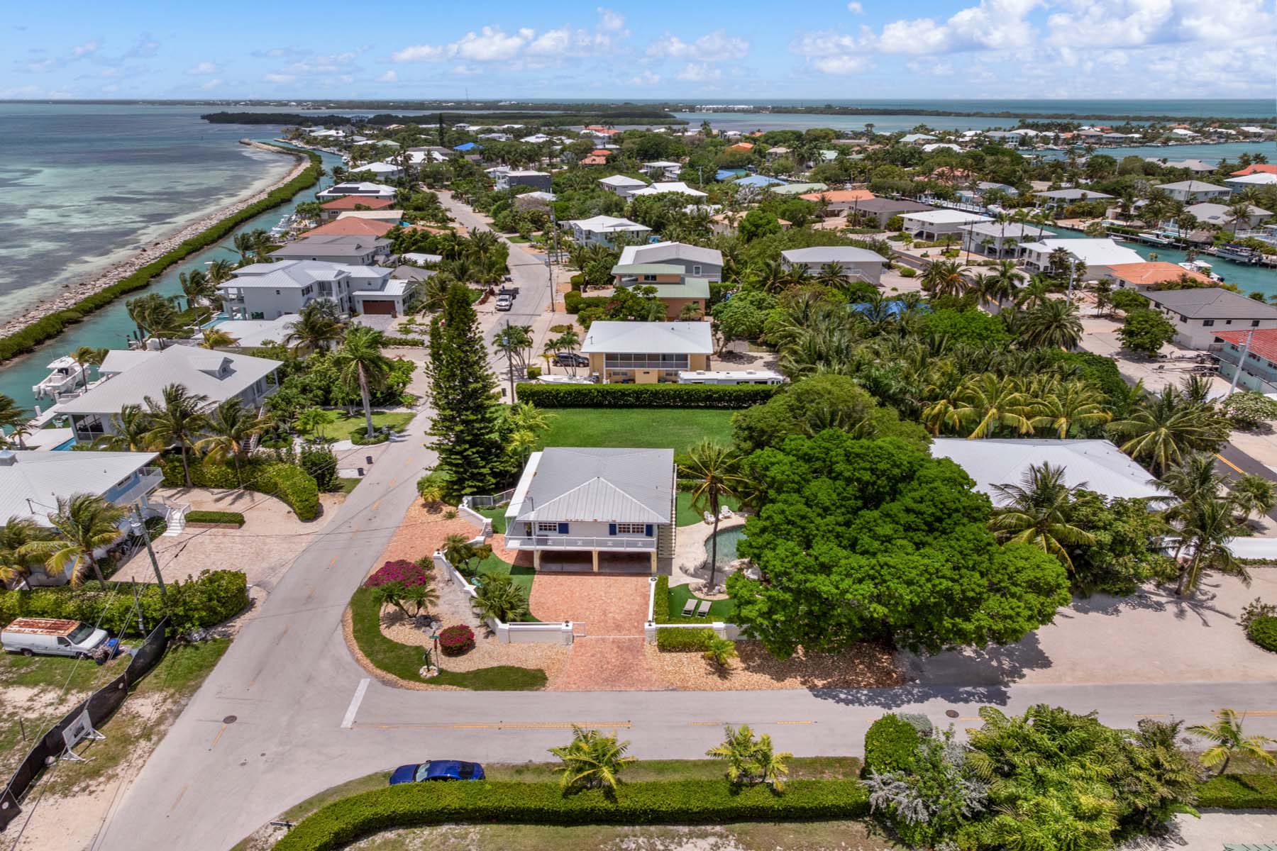  235 W Seaview Circle - 物件實景
