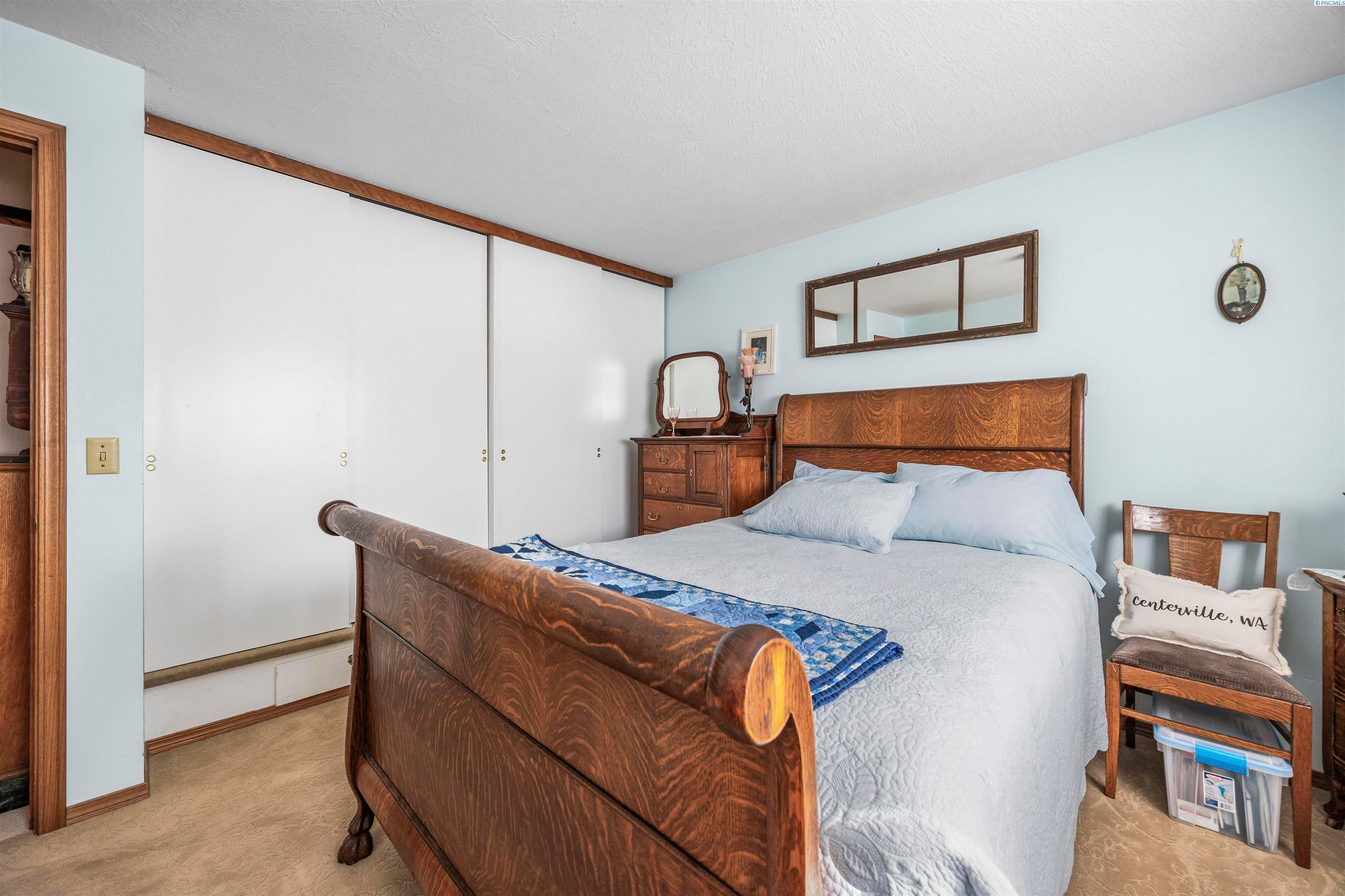 Prosser, Washington, 99350, United States, 4 Bedrooms Bedrooms, ,1 BathroomBathrooms,Residential,For Sale,1984108