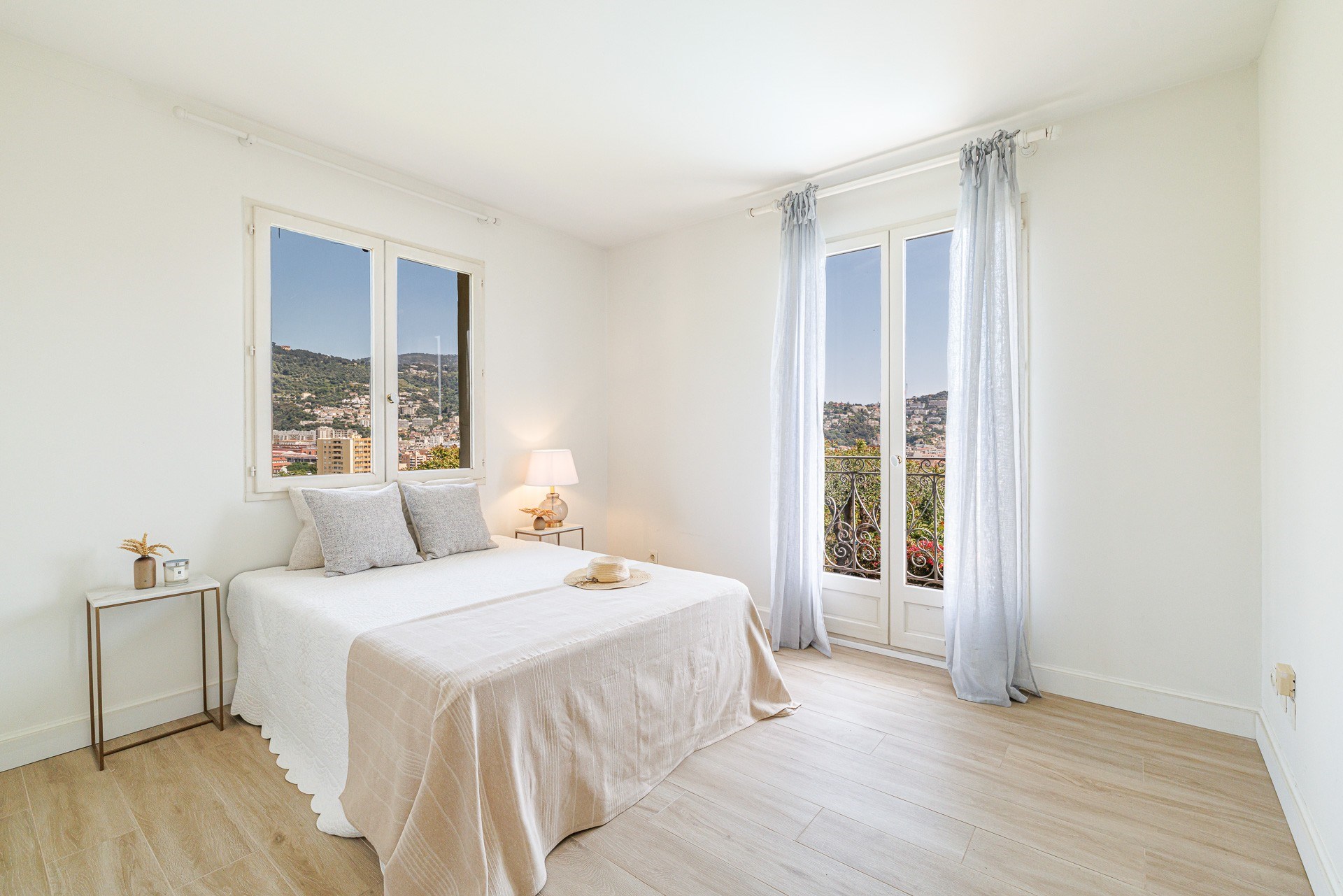  Nice Cimiez property with main house, 9 rental units, pool and large garage inv… - 物件實景