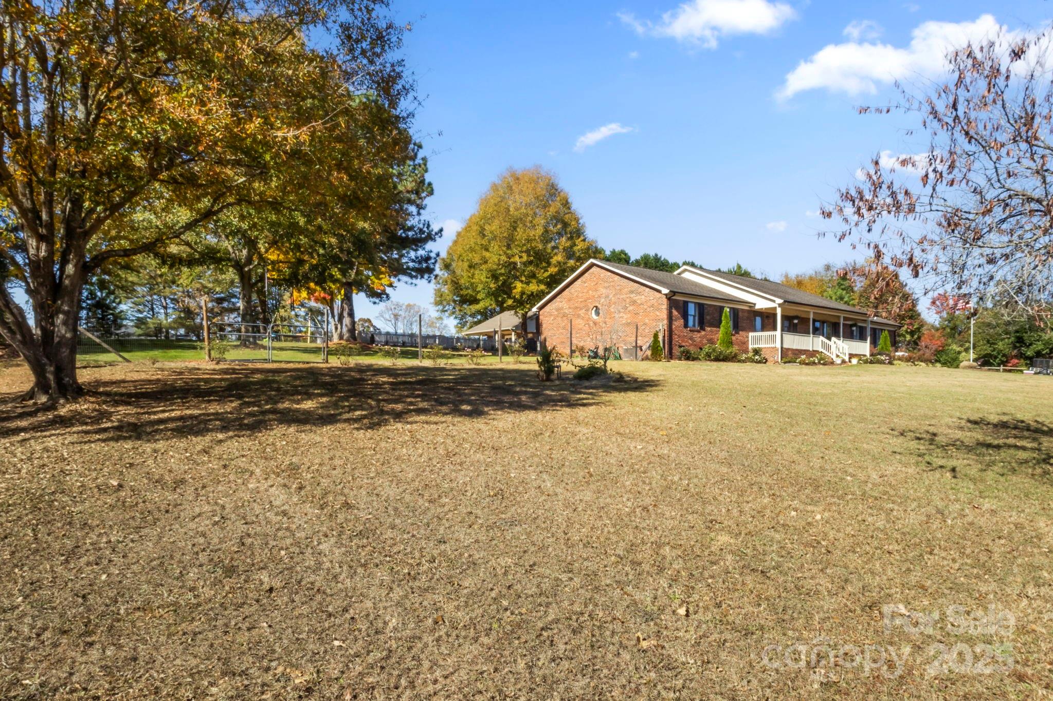 Lincolnton, North Carolina, 28092, United States, 4 Bedrooms Bedrooms, ,3 BathroomsBathrooms,Residential,For Sale,1989140